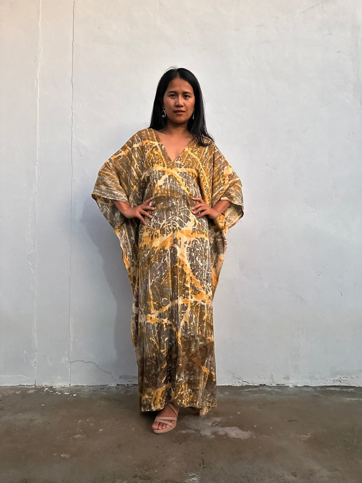 Mala Handworks Amina Hand-Painted Kaftan - Yellow and Tan Abstract Pattern