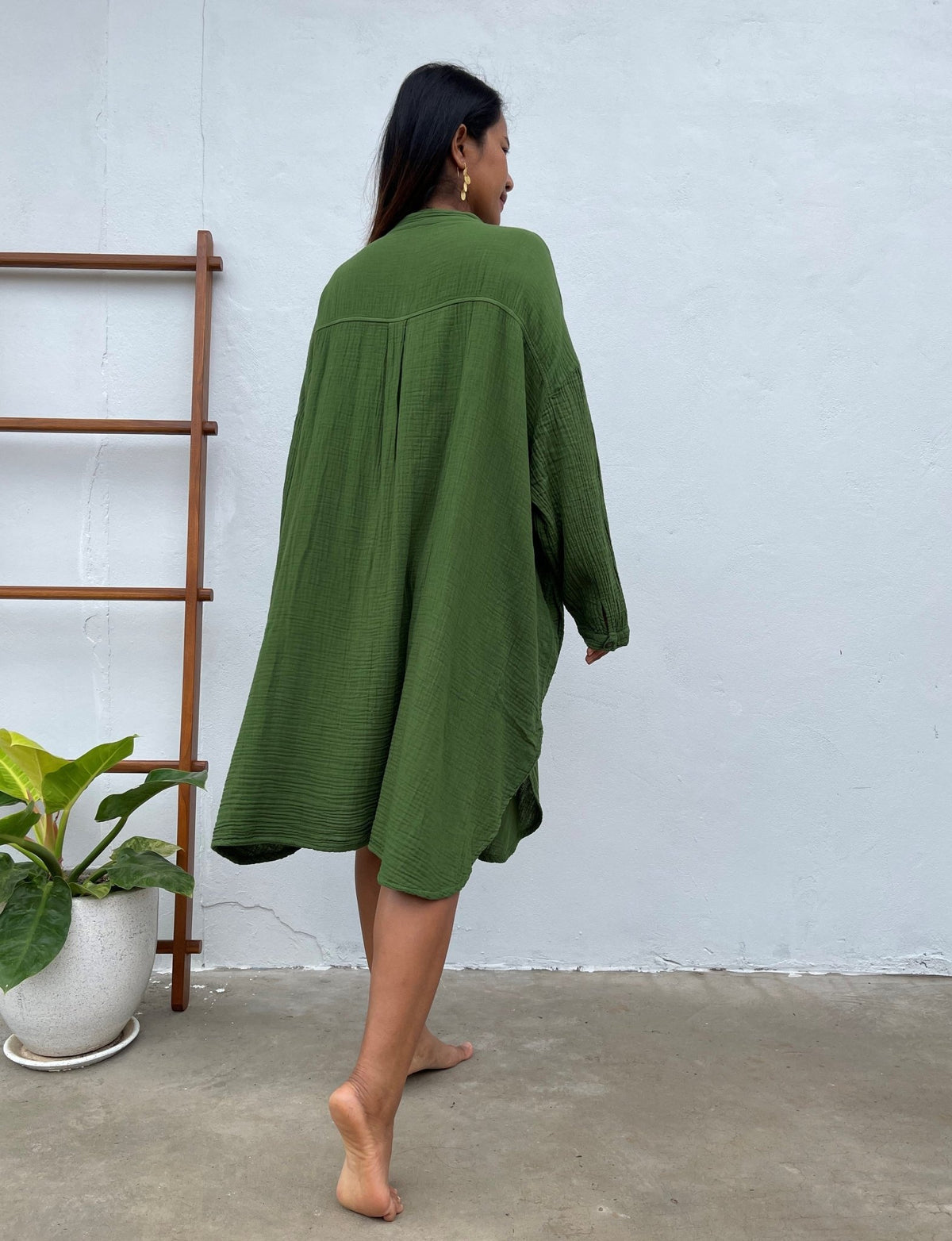 MALA handworks Aura Double Gauze Cotton Midi Shirt Dress in Green