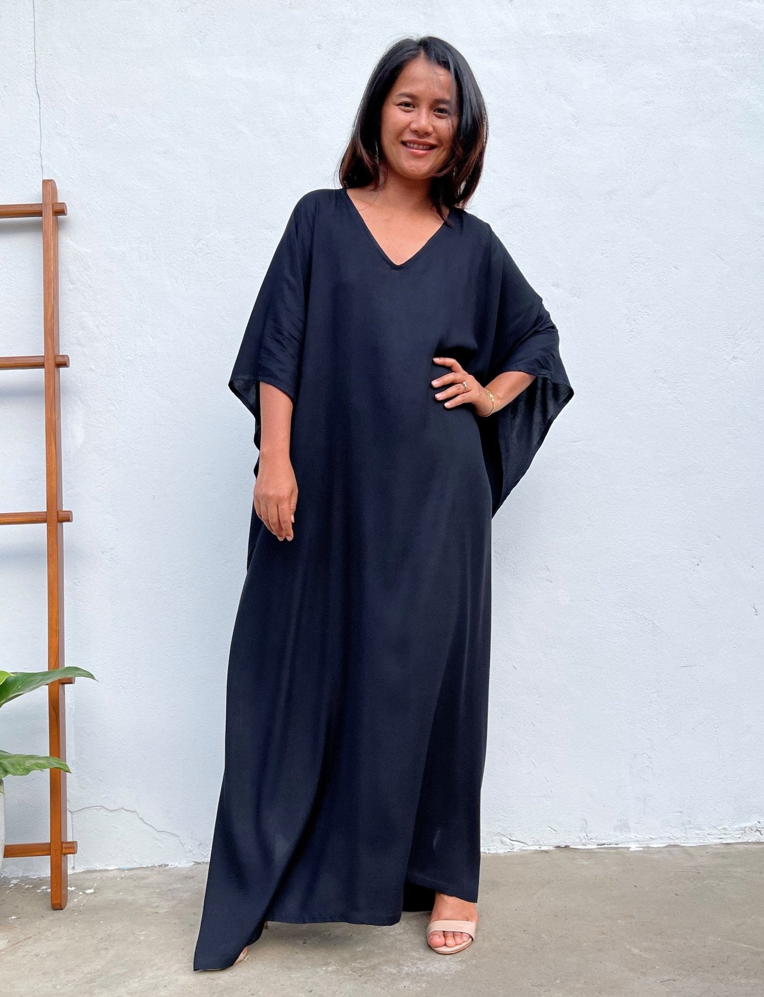 MALA handworks Eva Kaftan in Black