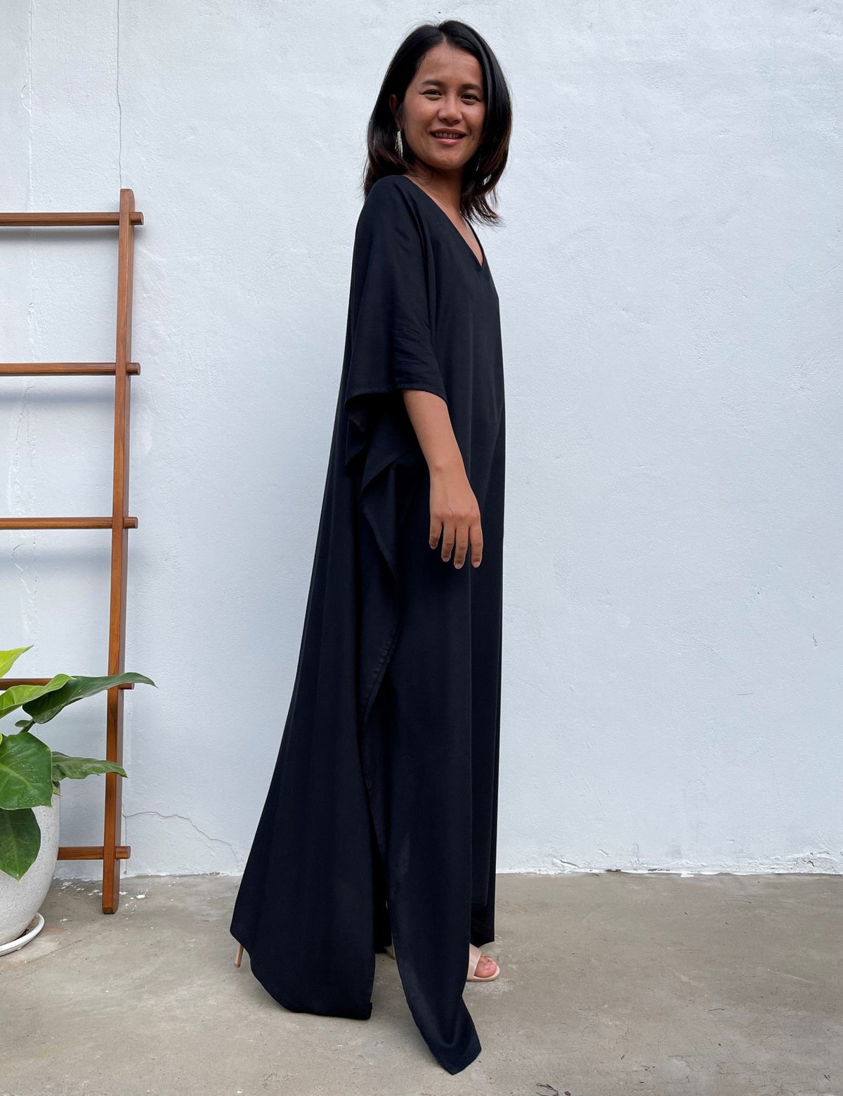 MALA handworks Eva Kaftan in Black