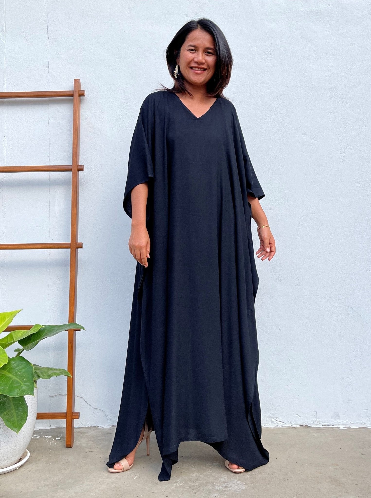 MALA handworks Eva Kaftan in Black