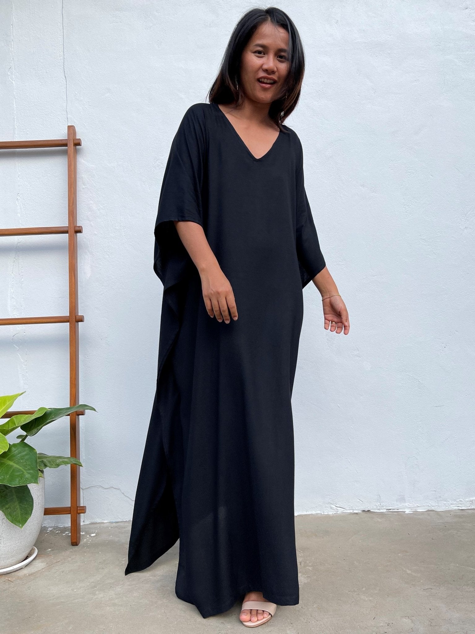MALA handworks Eva Kaftan in Black