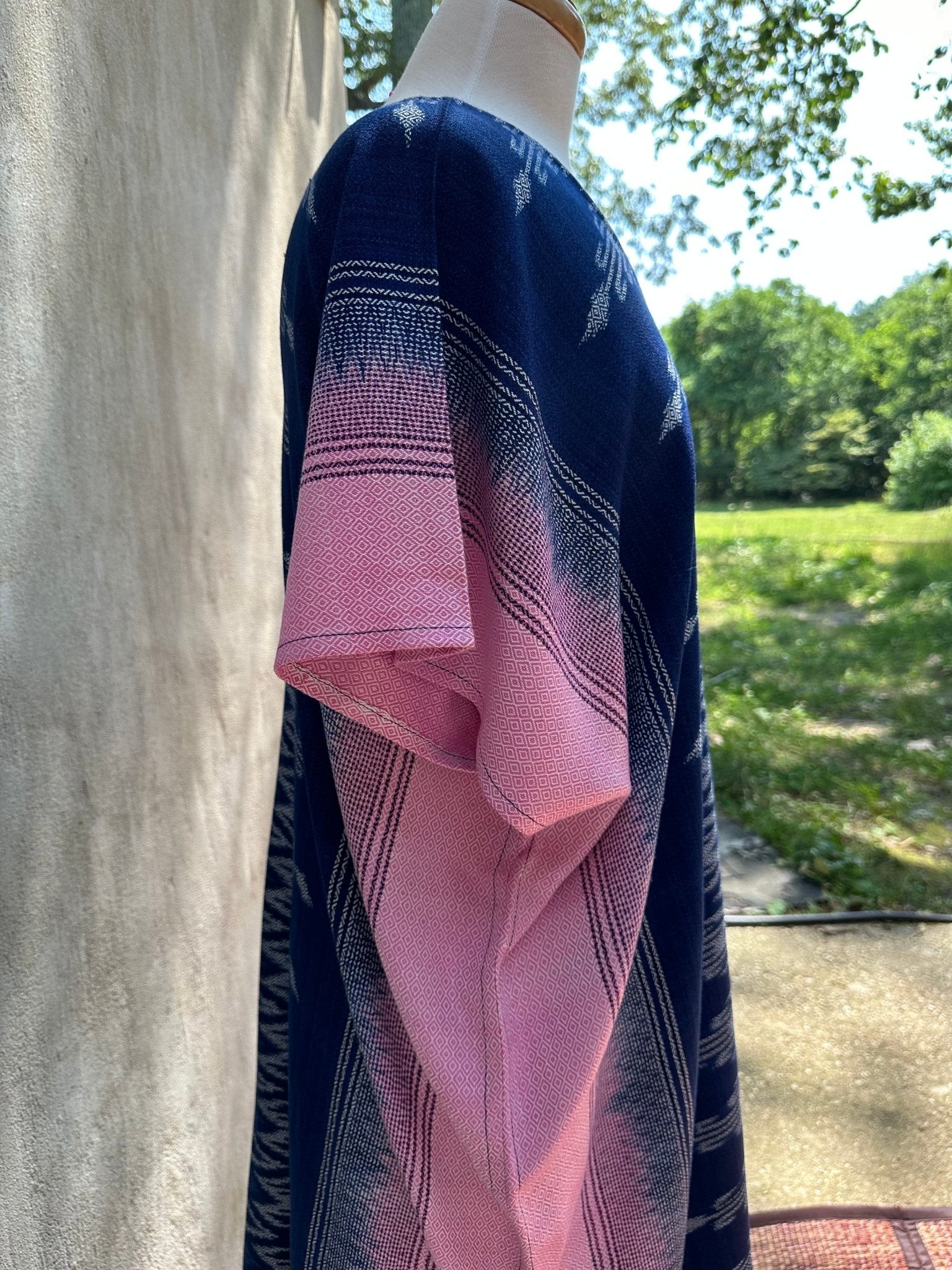 MALA handworks  Ikat Hand Woven Pattern Kaftan in Gray with White and Light Pink