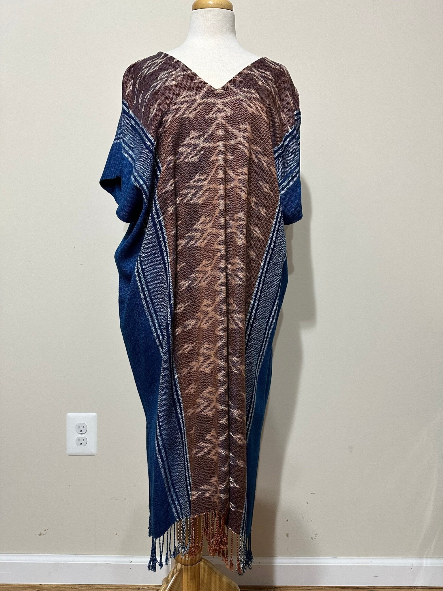 MALA handworks  Ikat Hand Woven Pattern Kaftan in Indigo Blue with White and Organic Dye