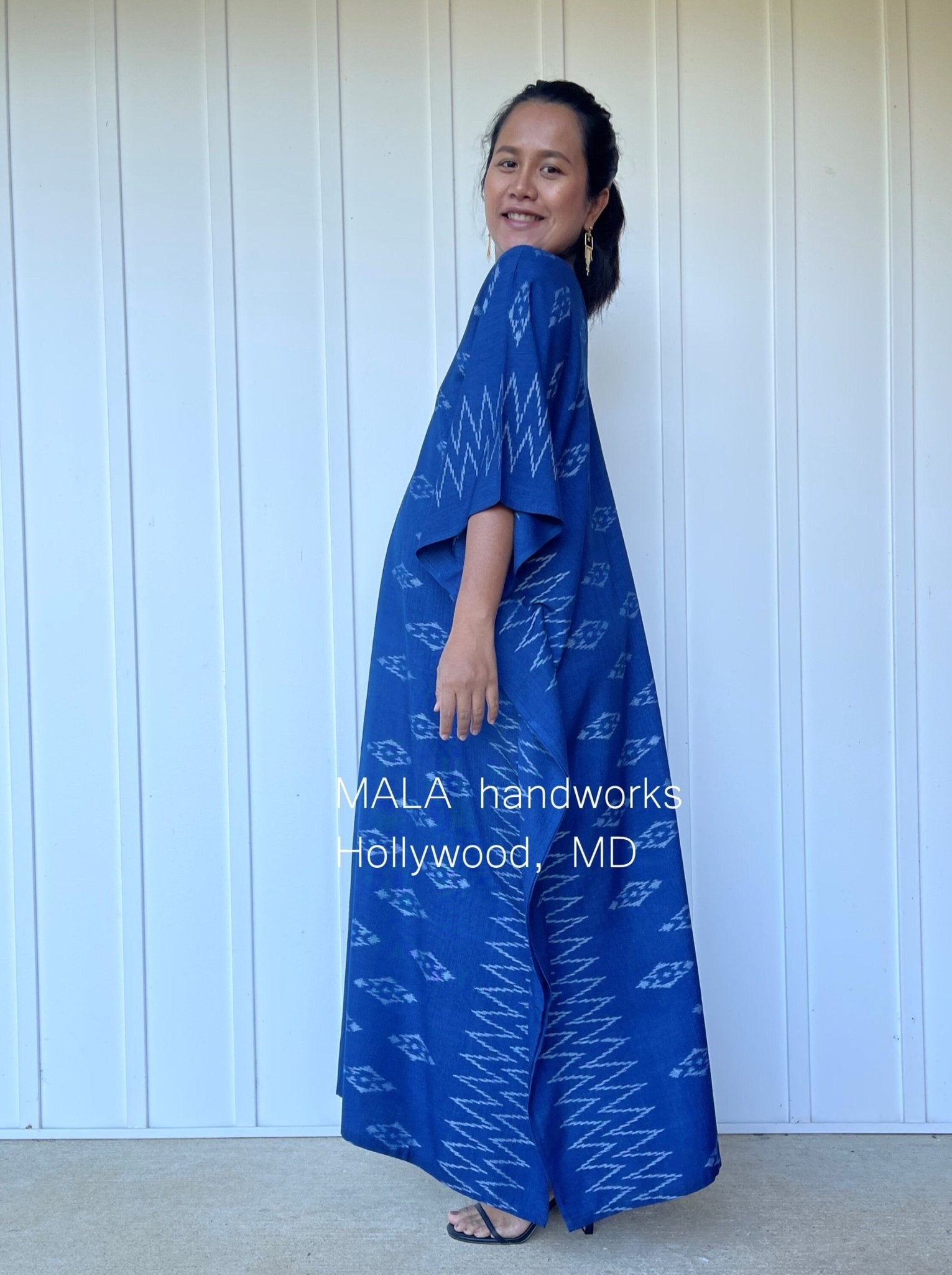 MALA handworks  Ikat Hand Woven Pattern Kaftan in Indigo Blue with White and Organic Dye