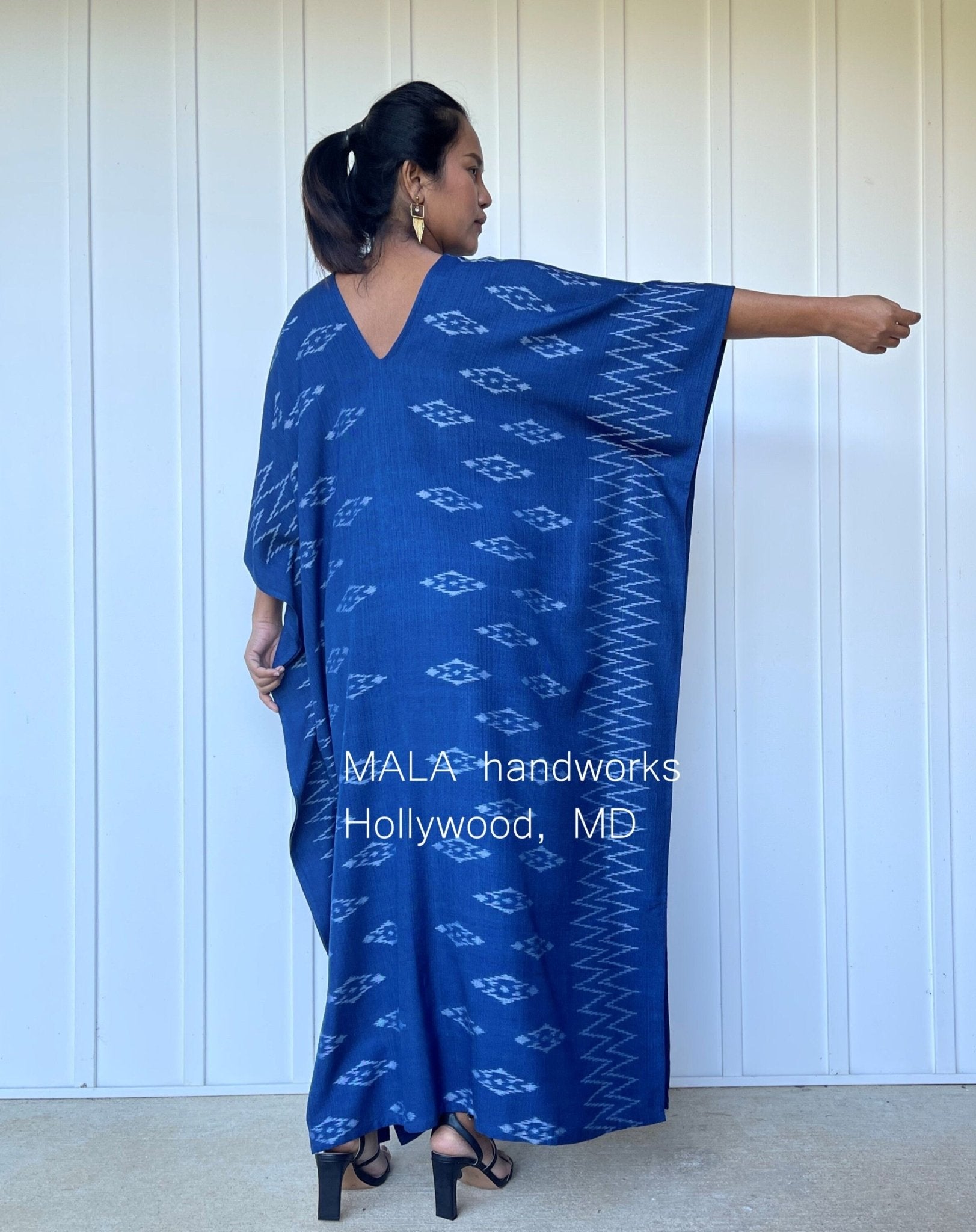 MALA handworks  Ikat Hand Woven Pattern Kaftan in Indigo Blue with White and Organic Dye
