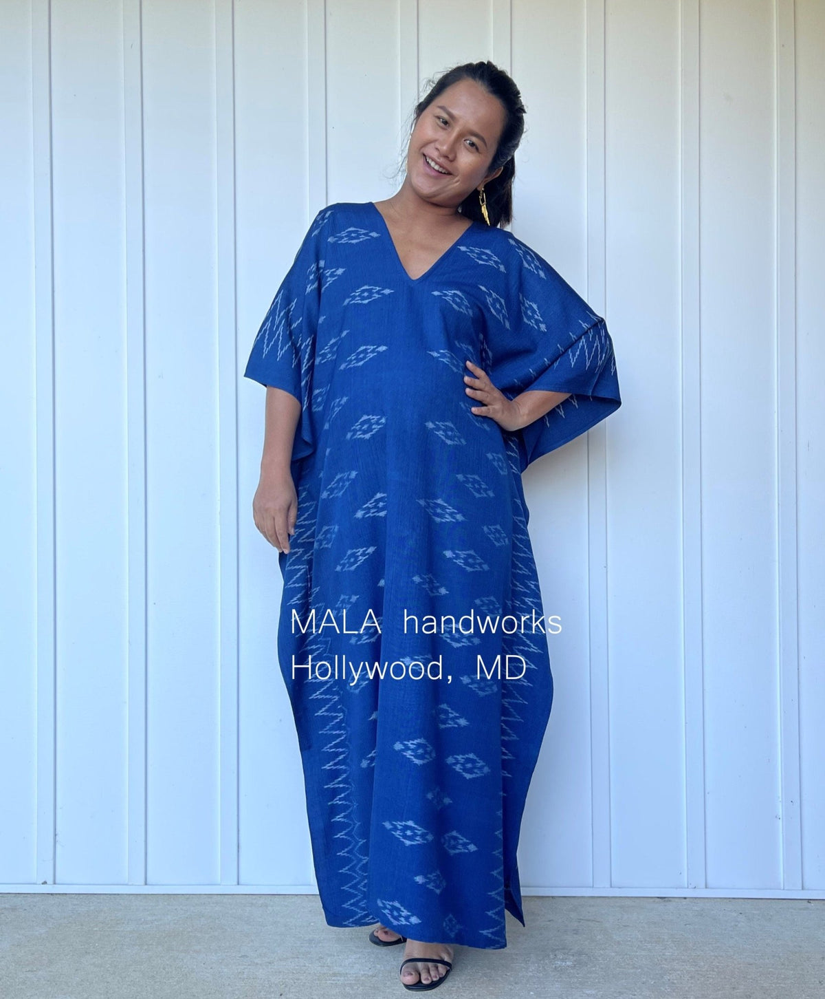 MALA handworks  Ikat Hand Woven Pattern Kaftan in Indigo Blue with White and Organic Dye
