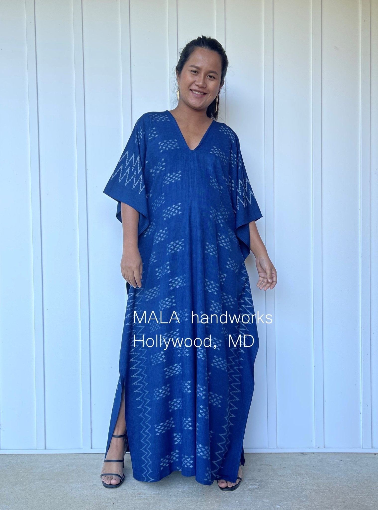 MALA handworks  Ikat Hand Woven Pattern Kaftan in Indigo Blue with White and Organic Dye