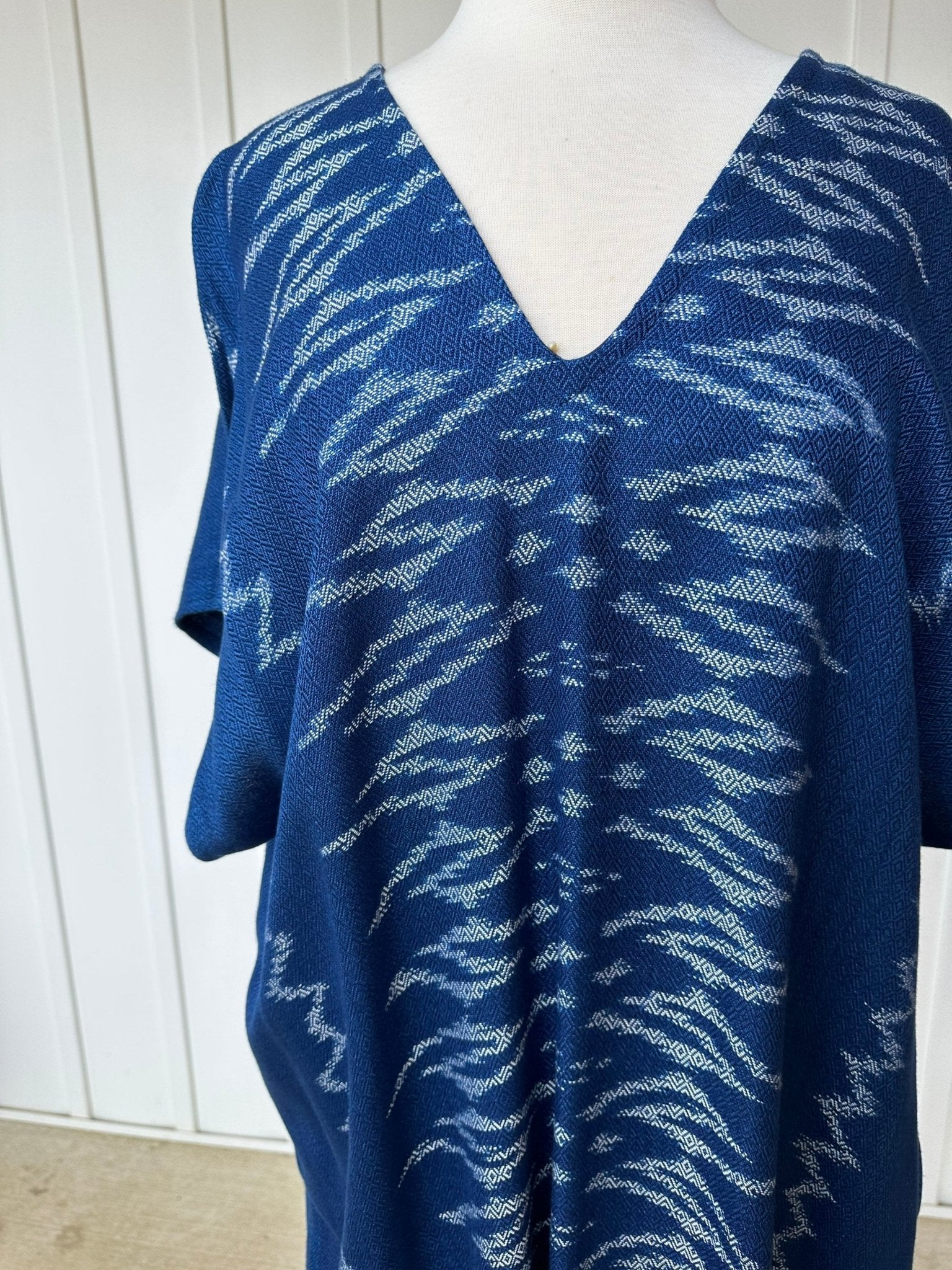 MALA handworks  Ikat Hand Woven Pattern Kaftan in Indigo Blue with White and Organic Dye