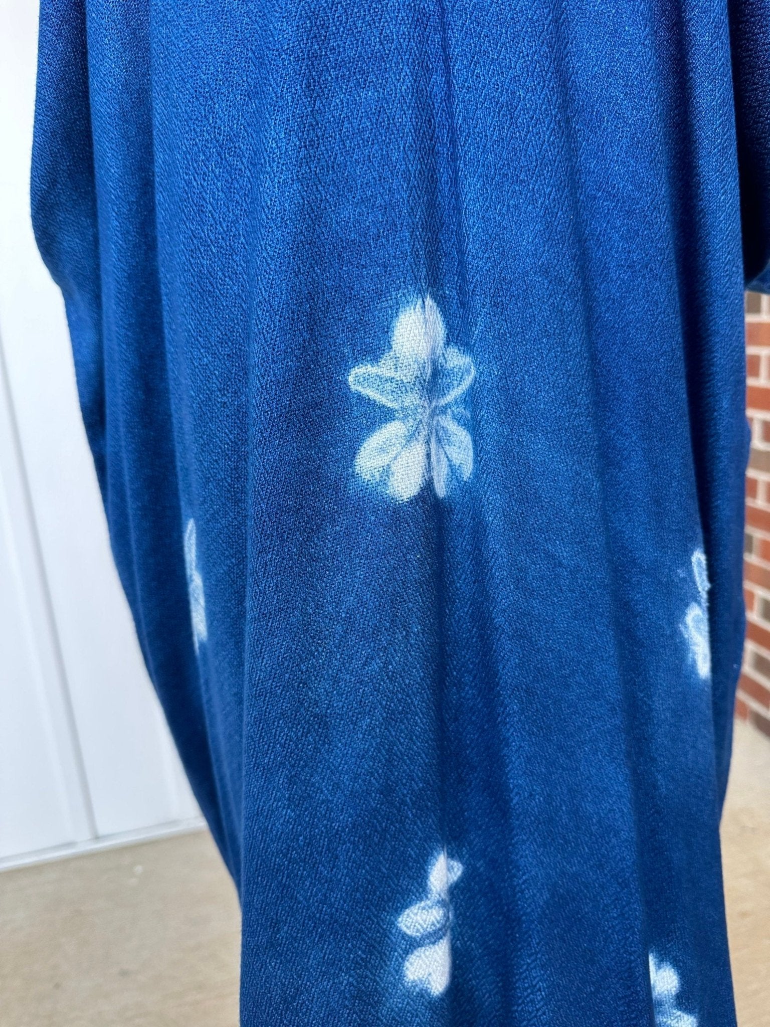 MALA handworks  Ikat Hand Woven Pattern Kaftan in Indigo Blue with White and Organic Dye