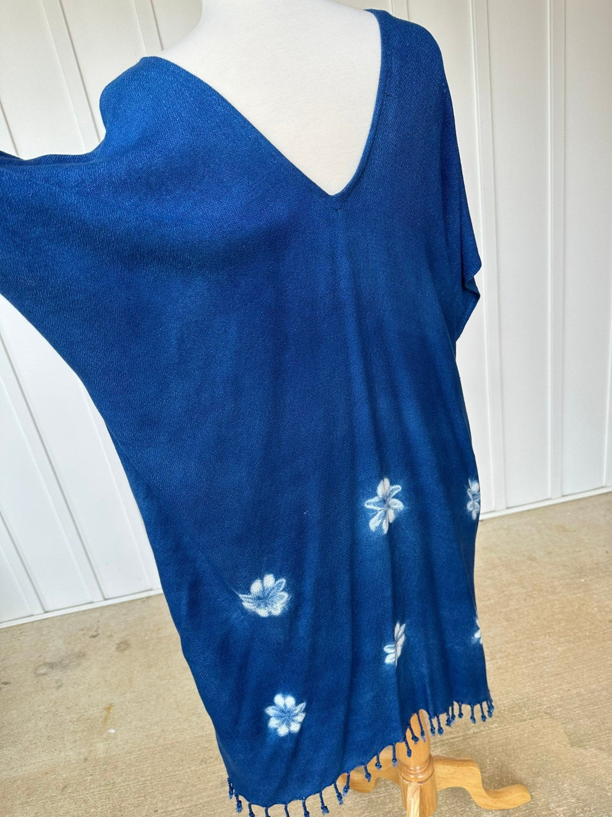 MALA handworks  Ikat Hand Woven Pattern Kaftan in Indigo Blue with White and Organic Dye