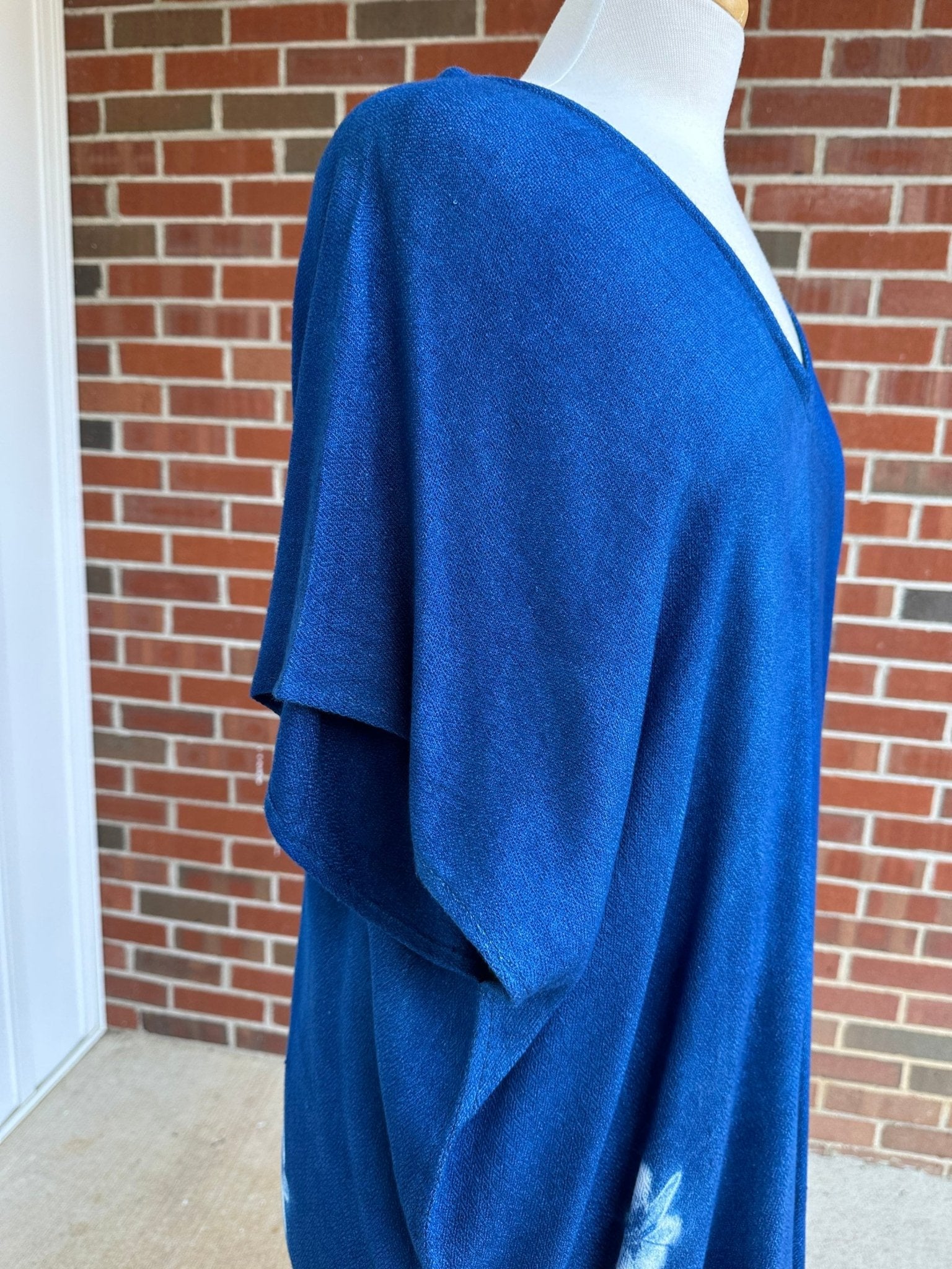 MALA handworks  Ikat Hand Woven Pattern Kaftan in Indigo Blue with White and Organic Dye