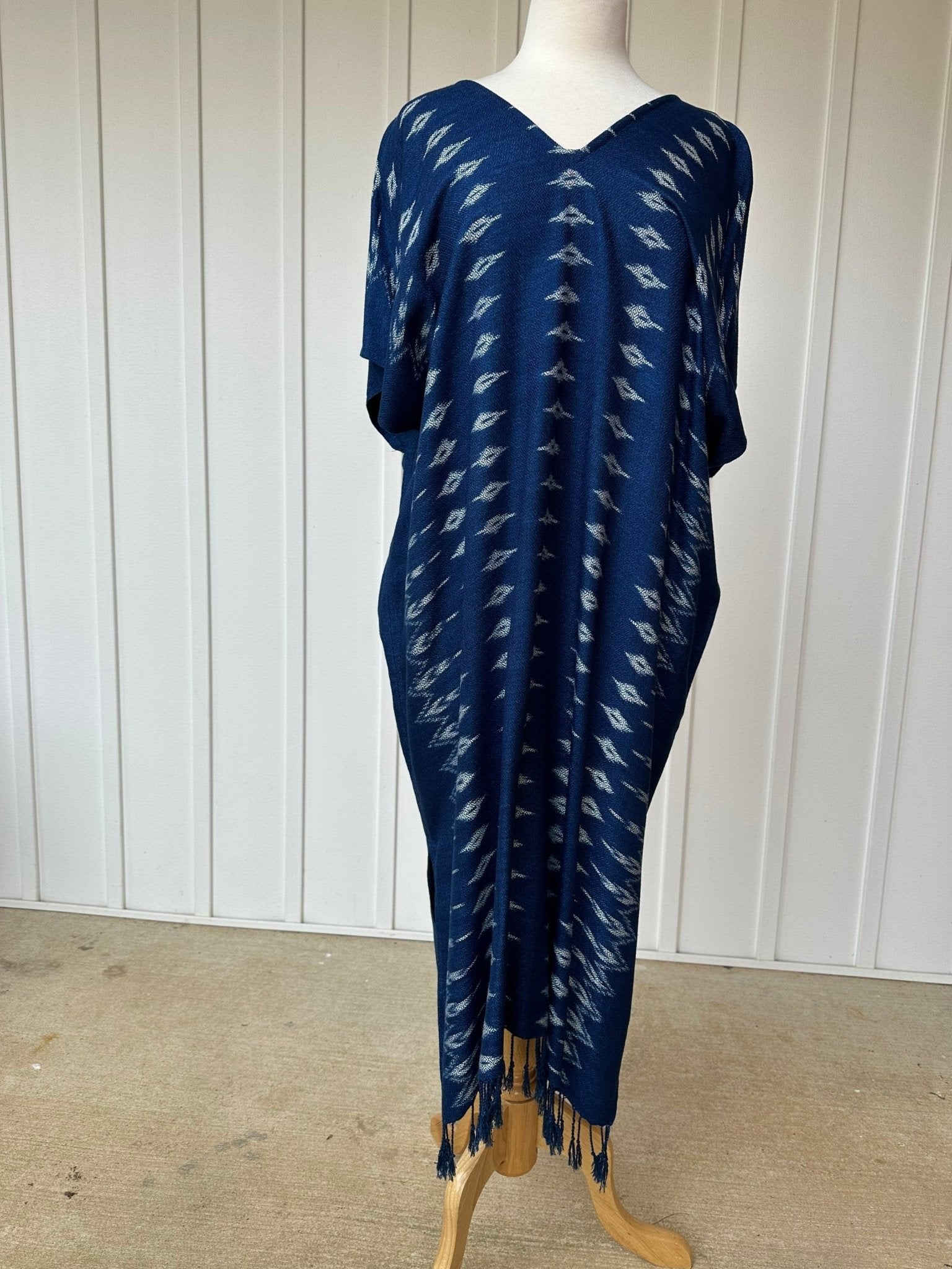 MALA handworks  Ikat Hand Woven Pattern Kaftan in Indigo Blue with White and Pink Organic Dye