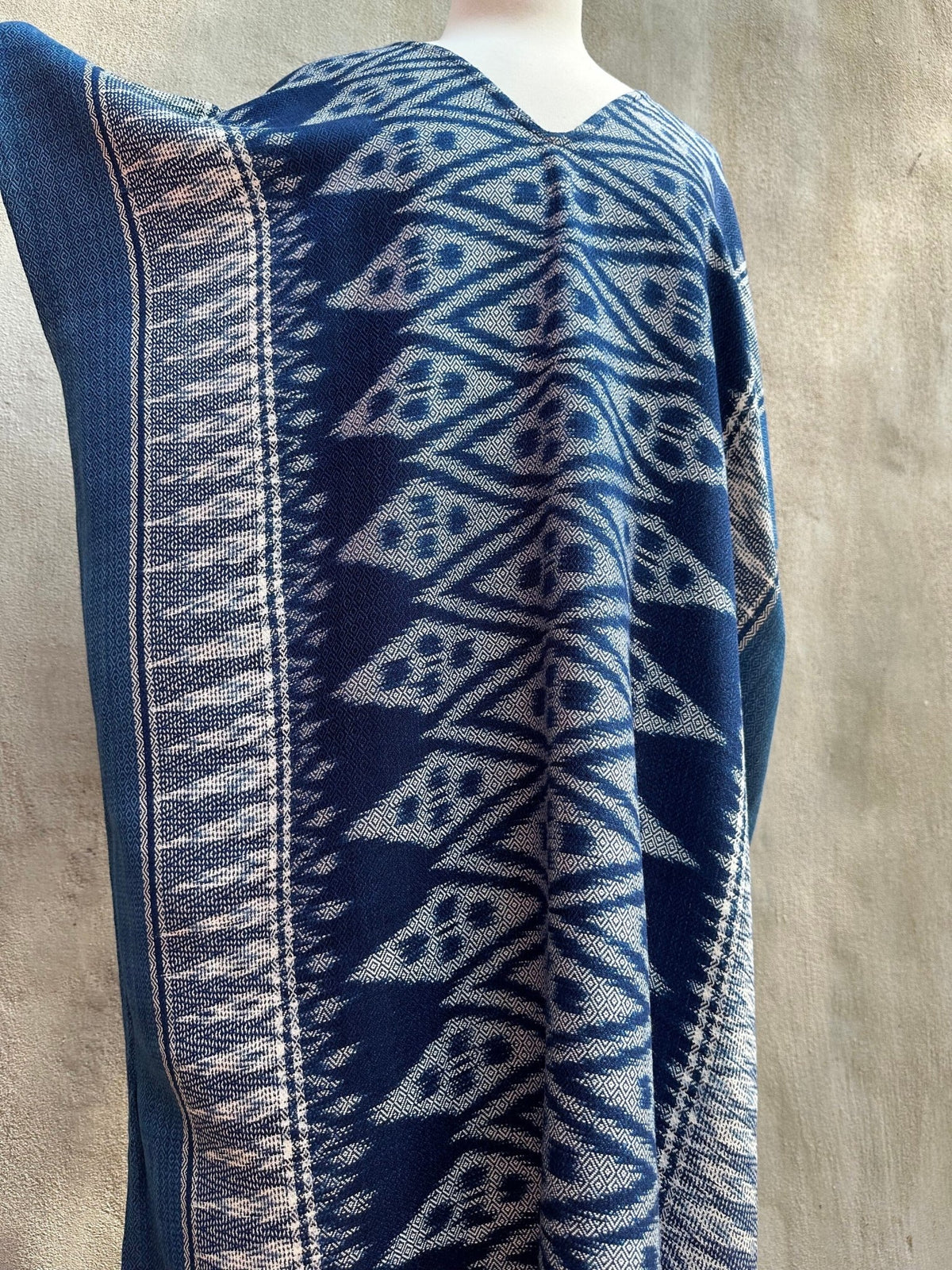 MALA handworks  Ikat Hand Woven Pattern Kaftan in Indigo Blue with White