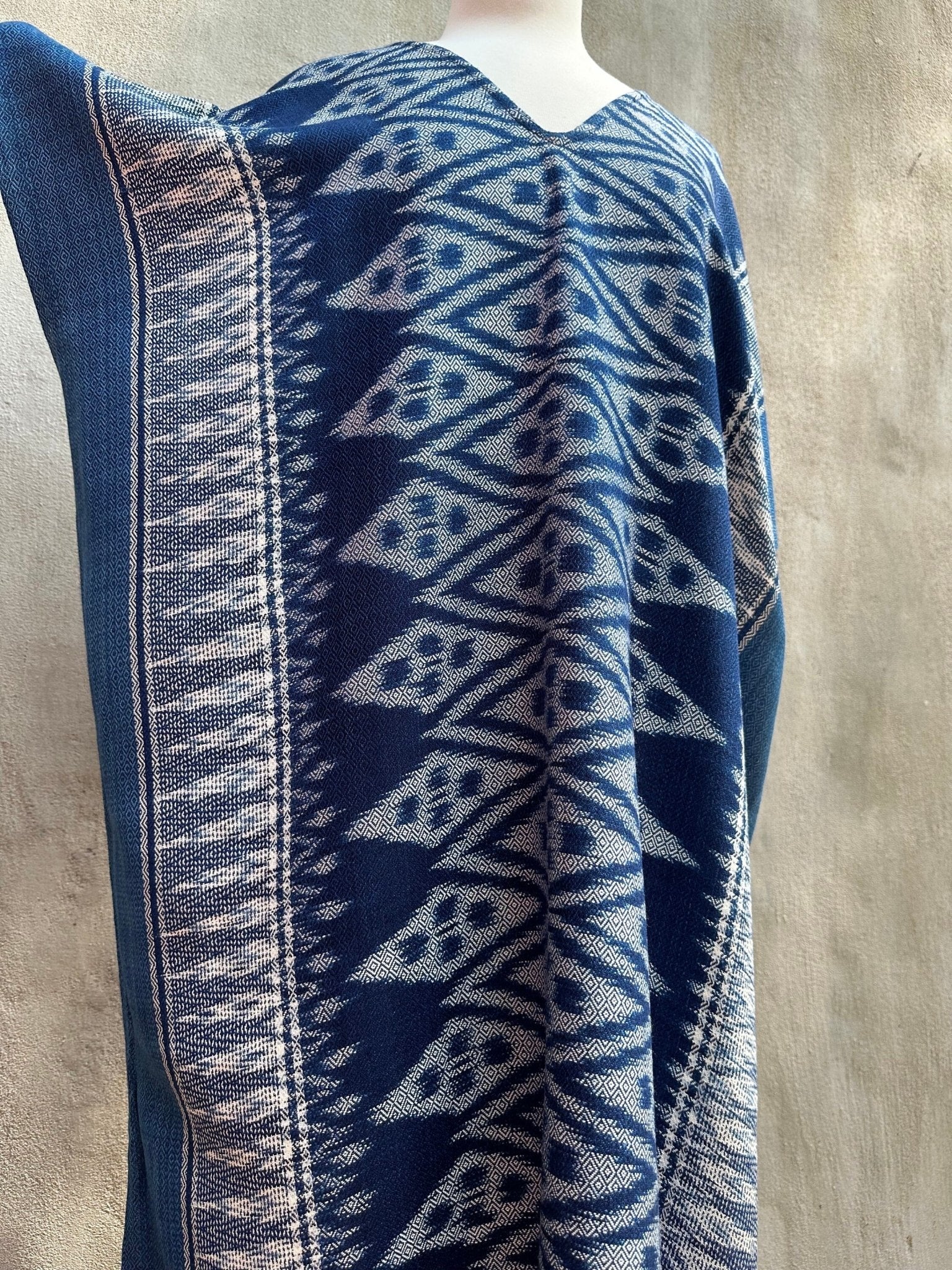 MALA handworks  Ikat Hand Woven Pattern Kaftan in Indigo Blue with White