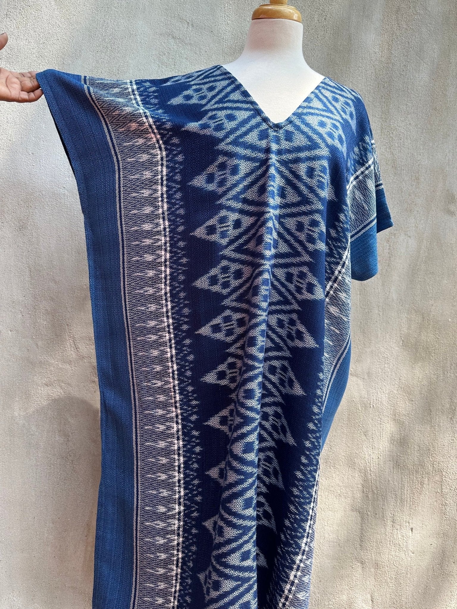 MALA handworks  Ikat Hand Woven Pattern Kaftan in Indigo Blue with White