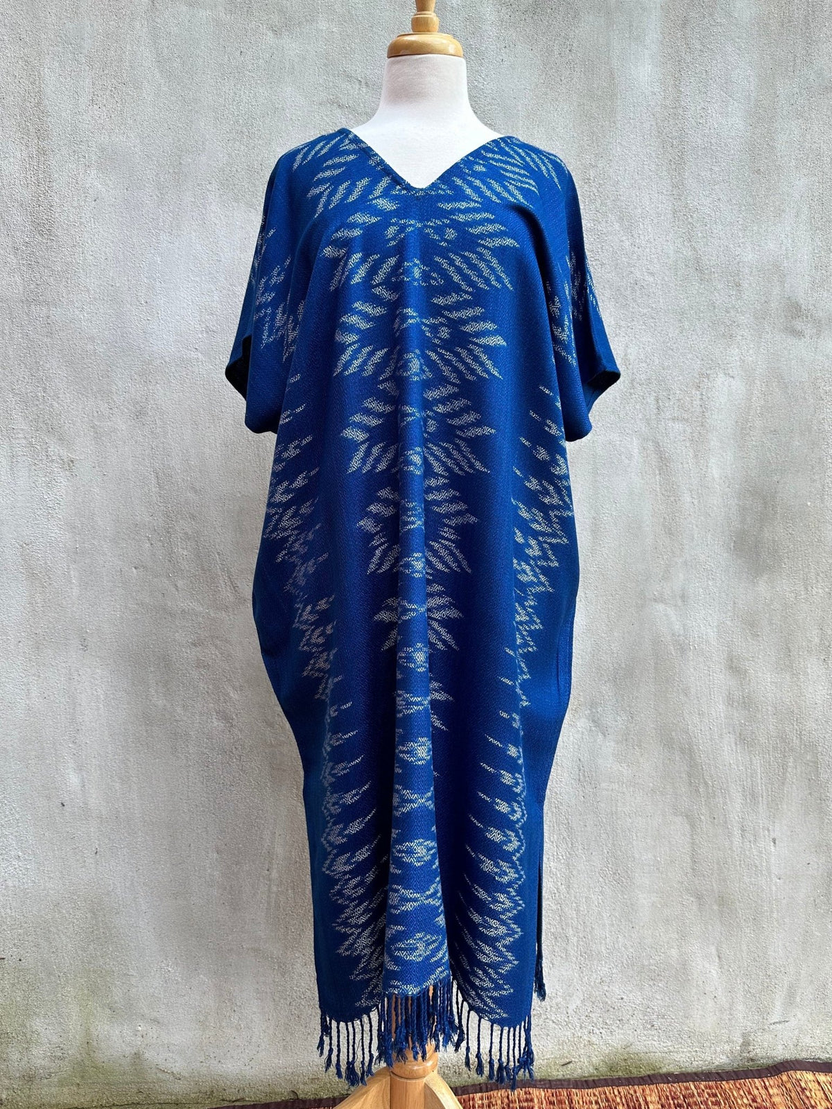 MALA handworks  Ikat Hand Woven Pattern Kaftan in Indigo Blue with White