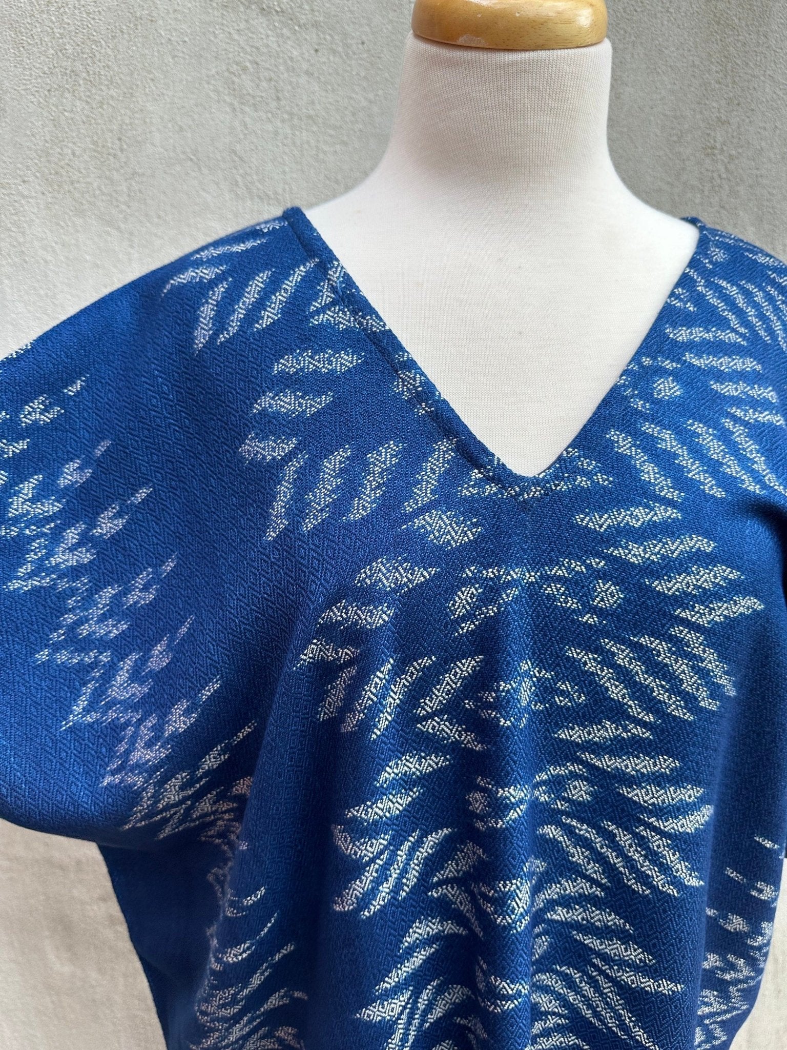 MALA handworks  Ikat Hand Woven Pattern Kaftan in Indigo Blue with White