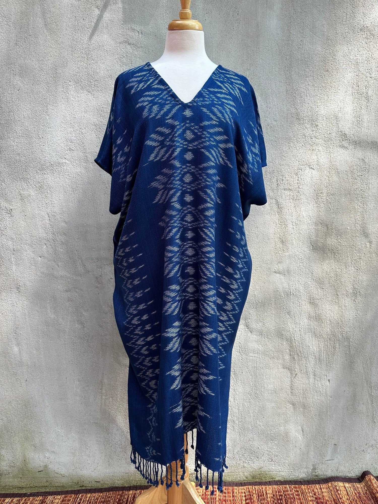 MALA handworks  Ikat Hand Woven Pattern Kaftan in Indigo Blue with White