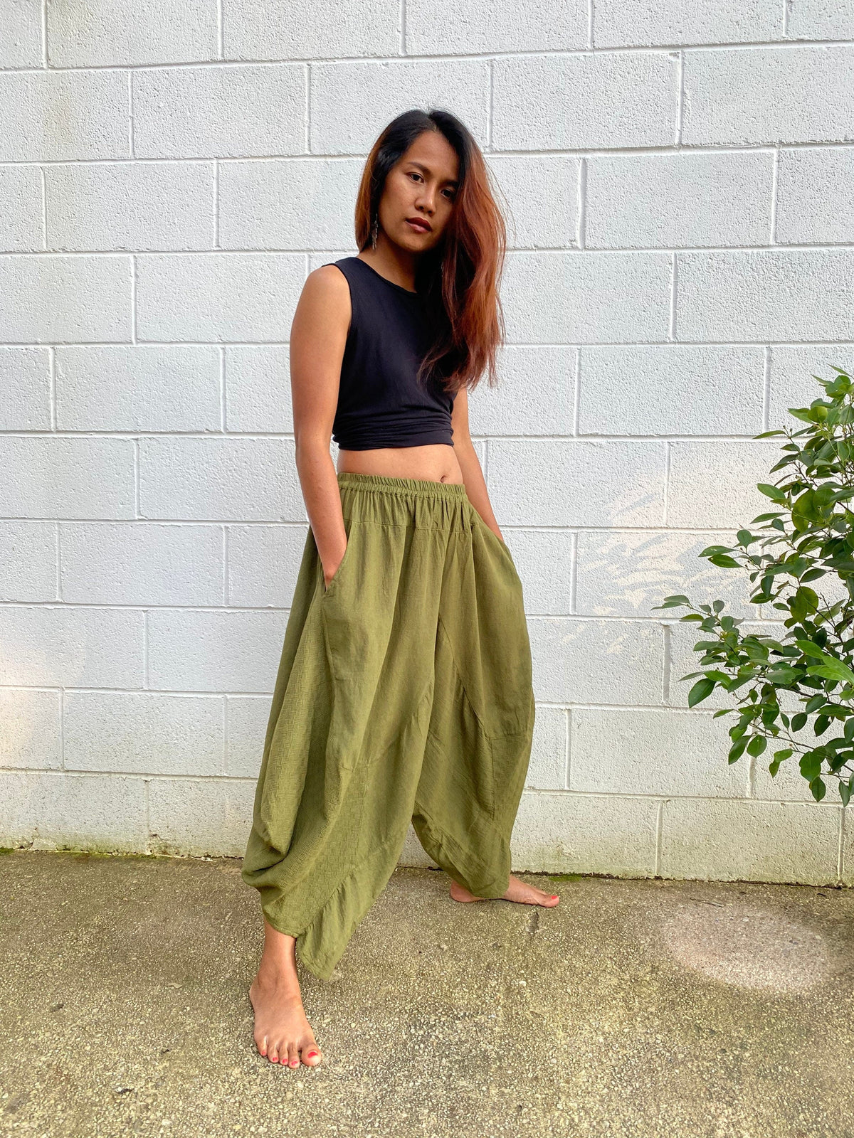 Daisy Cotton Harem Pants in Olive