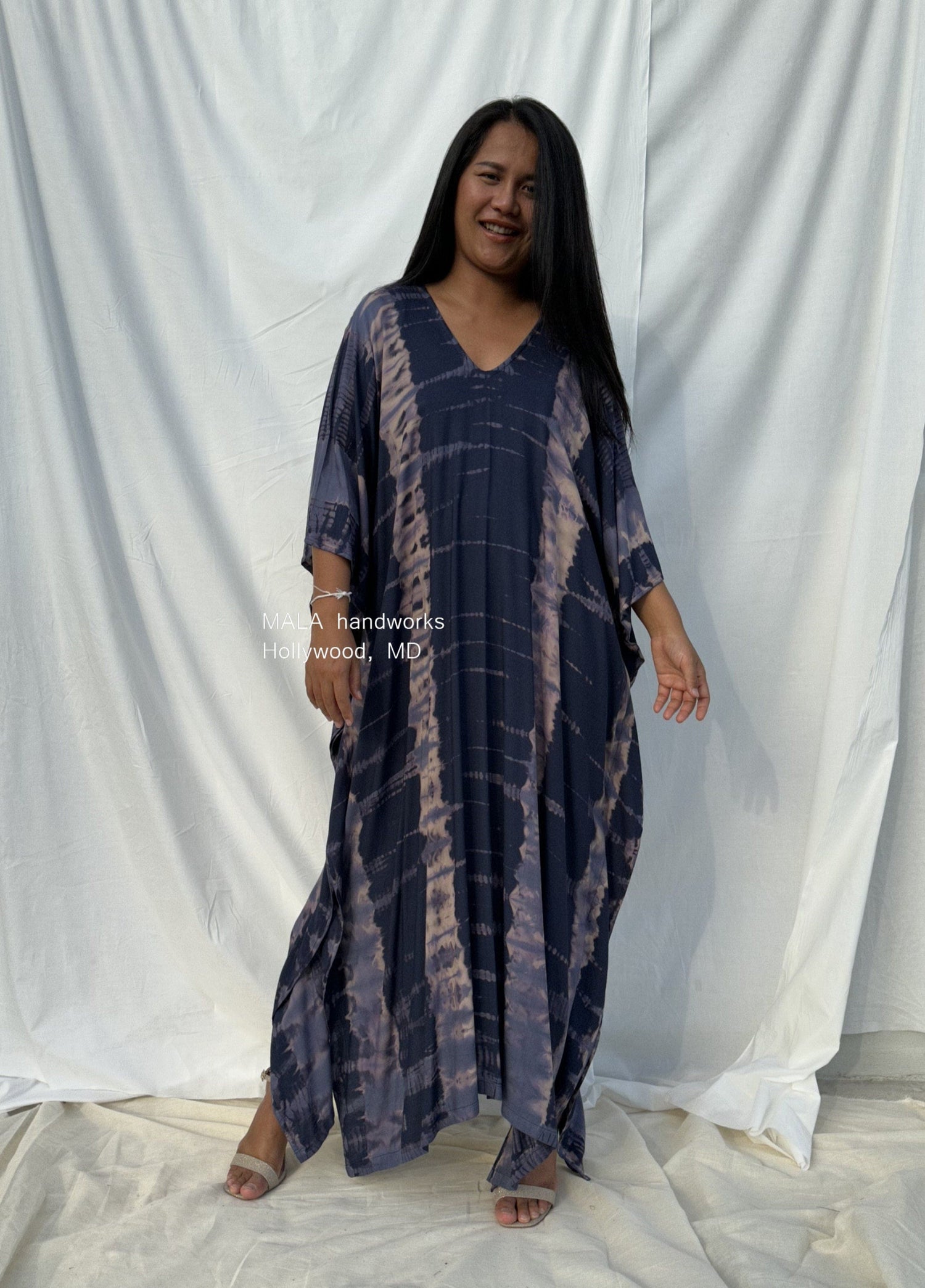 Mala Kaftan in Dark Blue with Lilac Tie Dye - Radiance Pattern