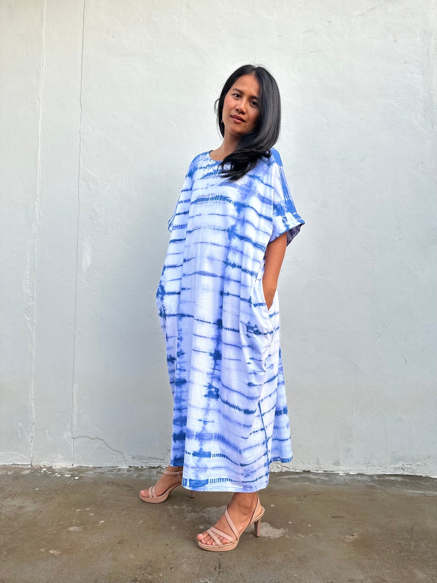 Alice Jersey Cotton Kaftan in White and Blue Tidal Tie Dye