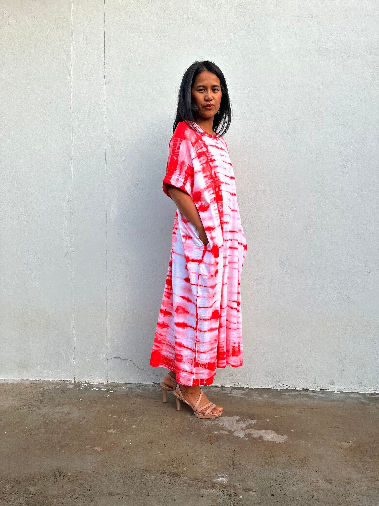 Alice Jersey Cotton Kaftan in White and Red Tie Dye