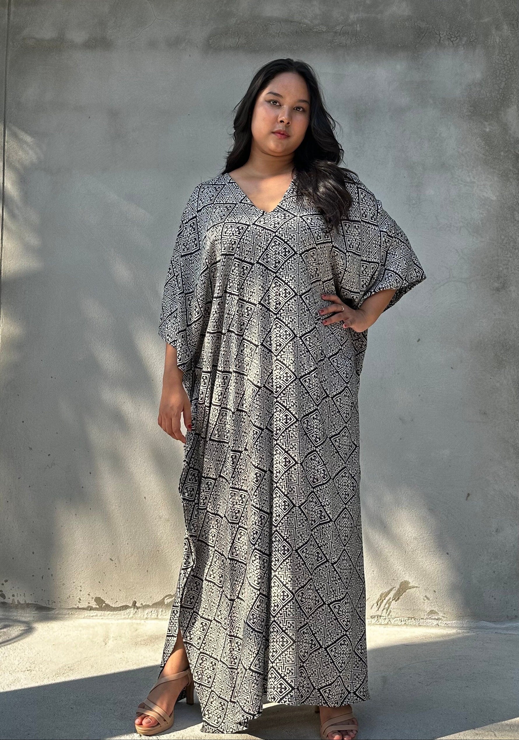 Mala Handworks Luna Lattice Kaftan in Black and Gray