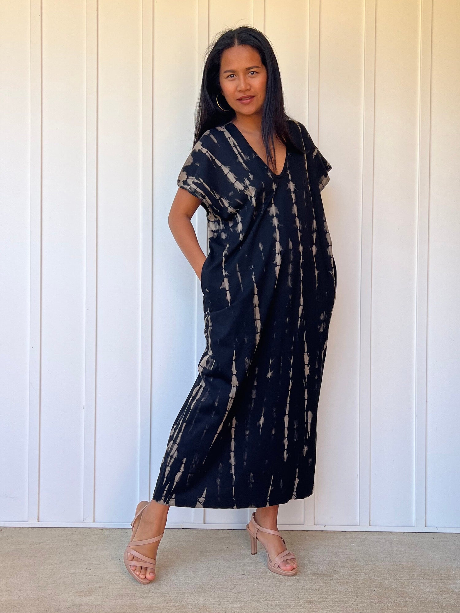 Alisa Petite Cotton Kaftan in Black Tie Dye