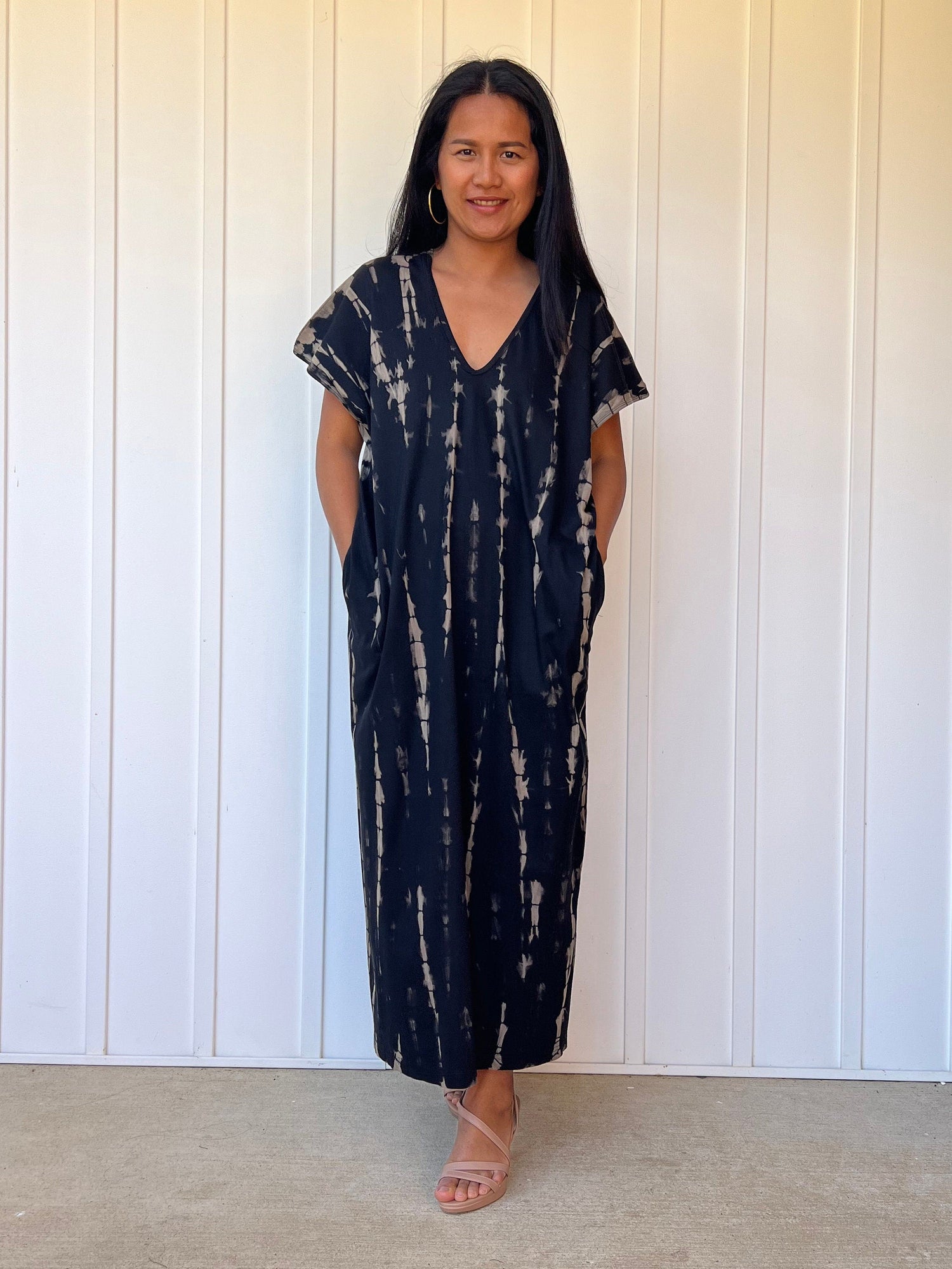 Alisa Petite Cotton Kaftan in Black Tie Dye