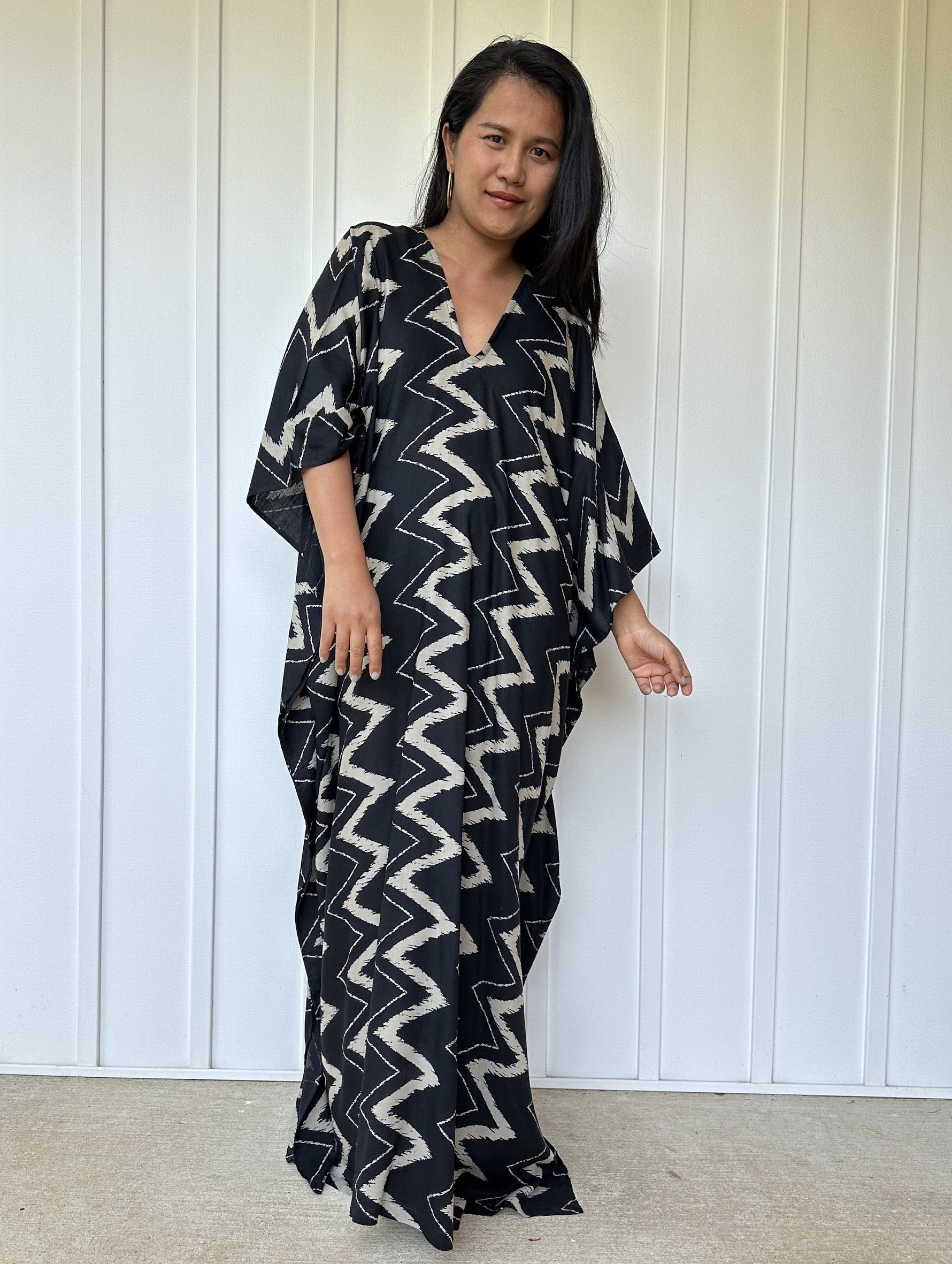 Mala Handworks Luna Chevron Kaftan in Black