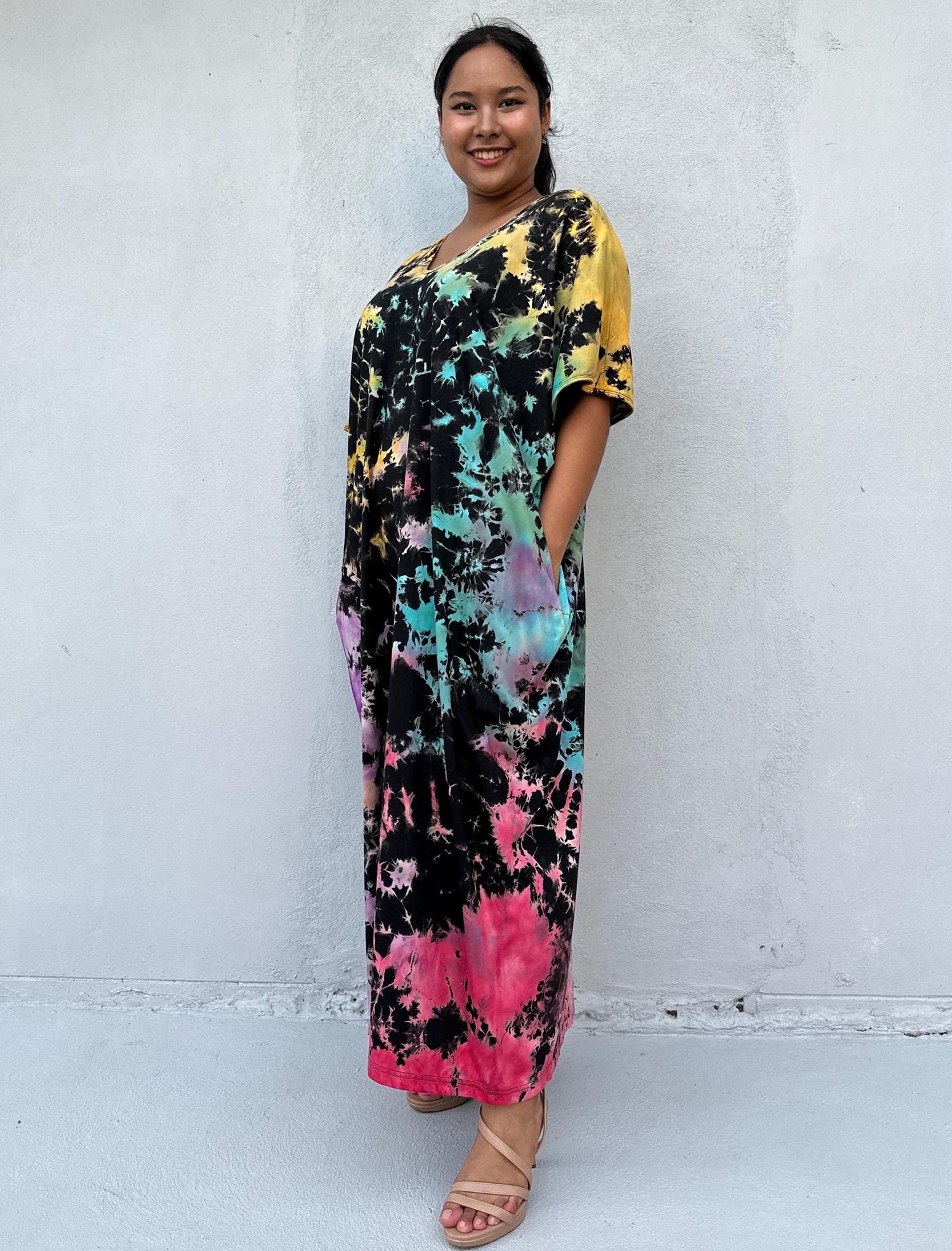 Alisa Cotton Kaftan in Black Rainbow Tie Dye