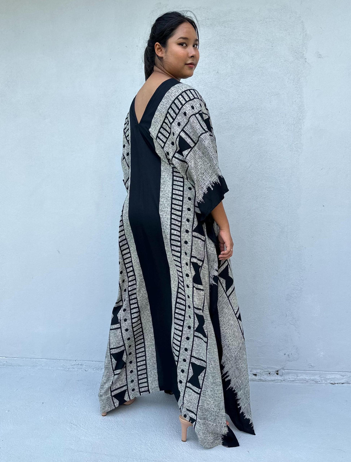 Mala Handworks Luna Glyph Kaftan in Black and Gray
