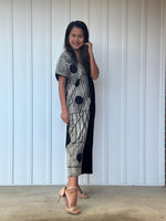 Mala Handworks Alisa Petite Cotton Kaftan in Black with Hand-Painted Abacus