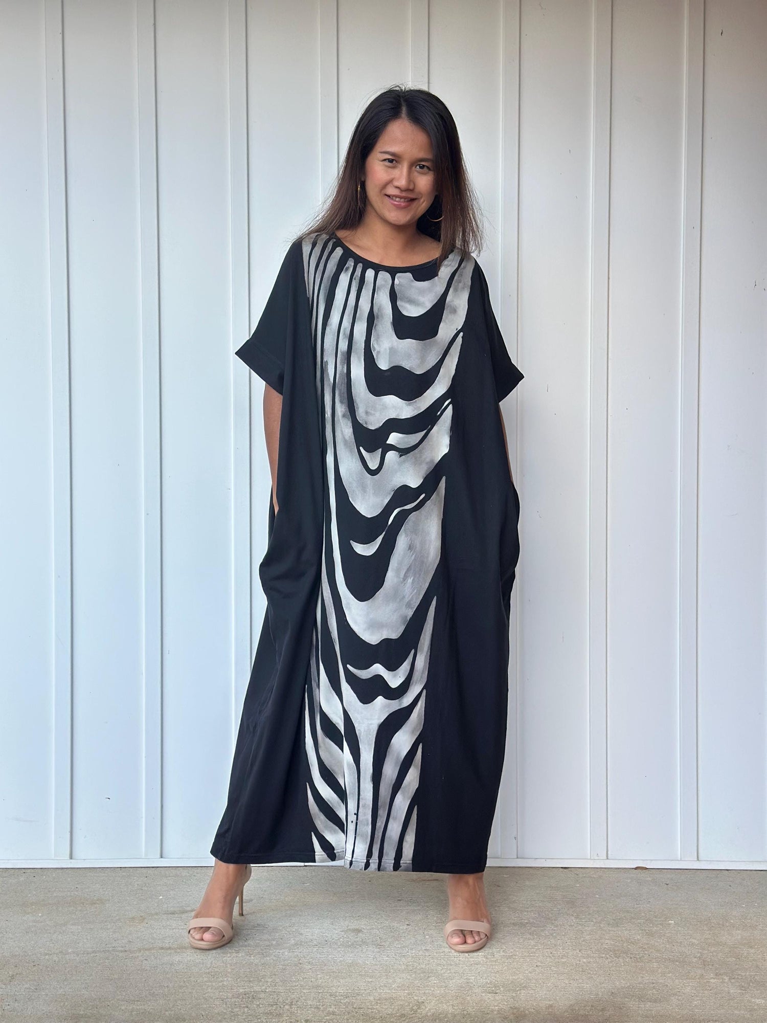 Alice Jersey Cotton Kaftan in Hand-Painted Batik Zebra Pattern