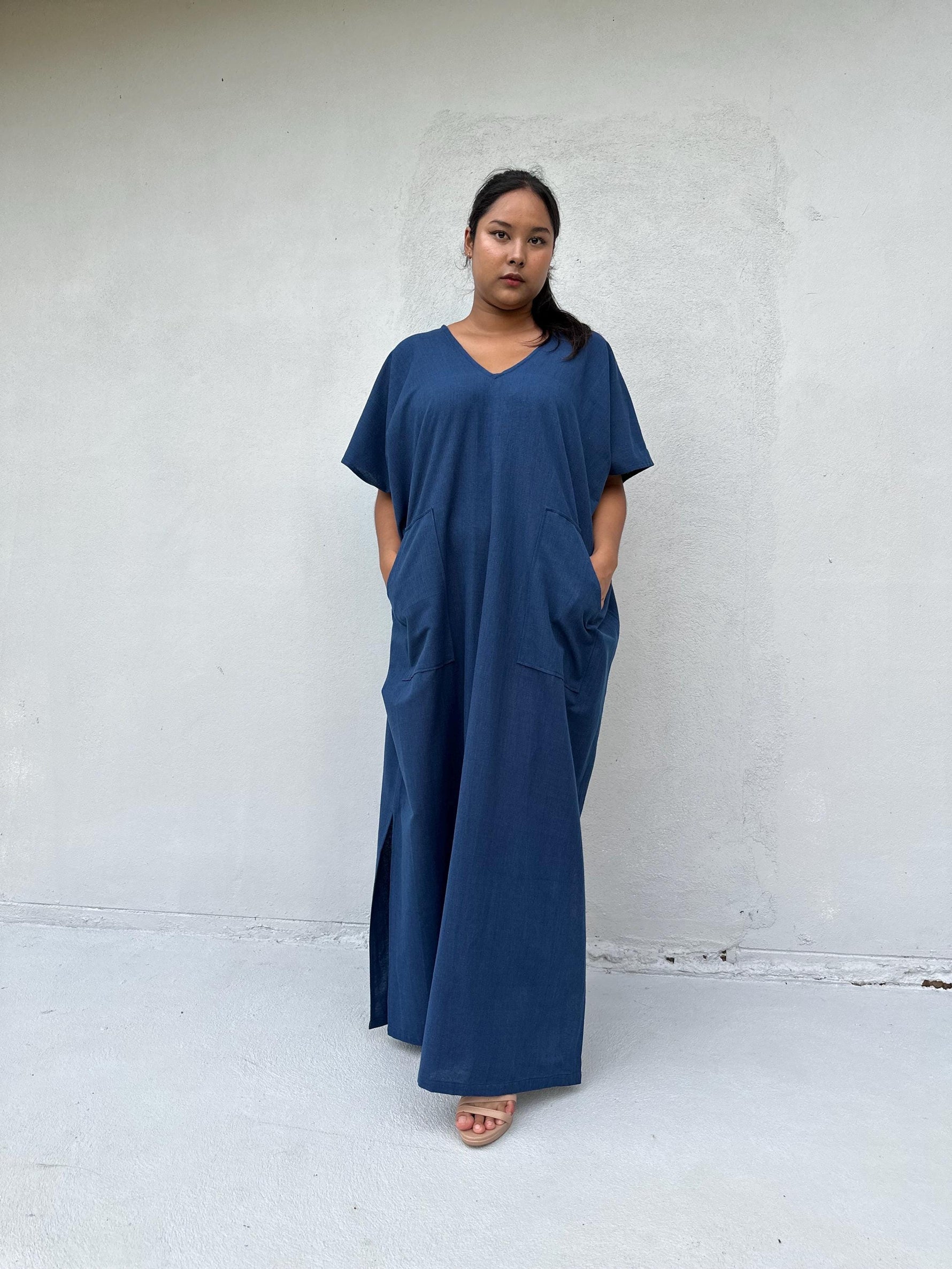 Mala Handworks Daria Hand-Woven Cotton Kaftan in Navy