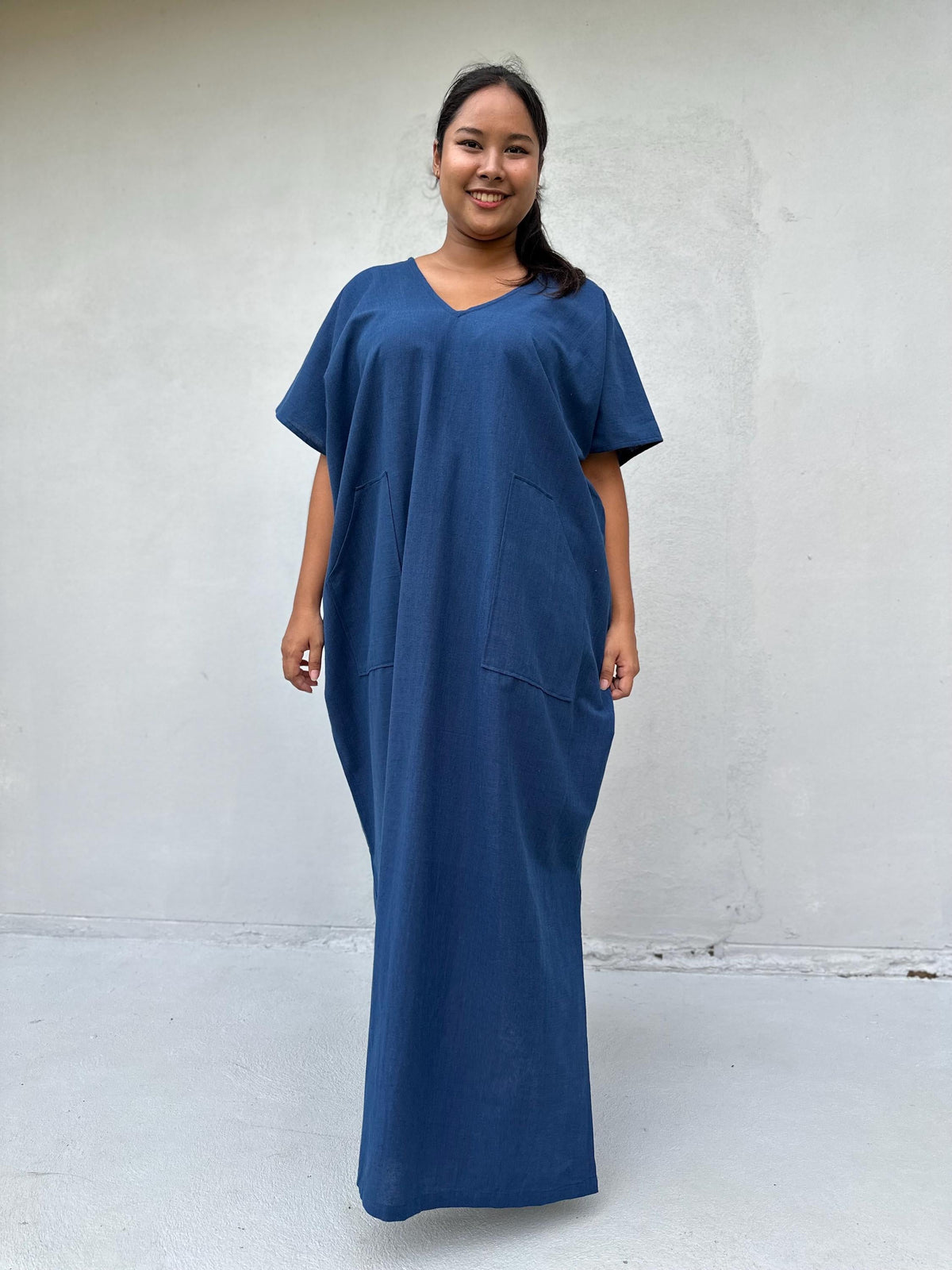 Mala Handworks Daria Hand-Woven Cotton Kaftan in Navy