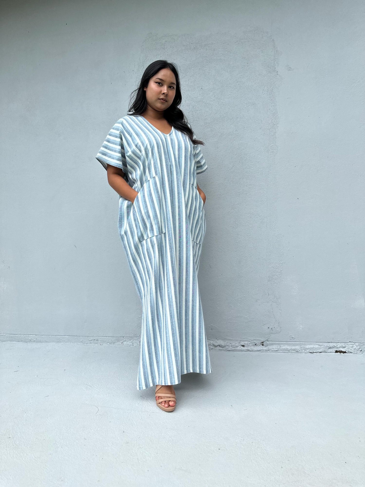 Mala Handworks Daria Hand-Woven Cotton Kaftan in White & Mist Stripe