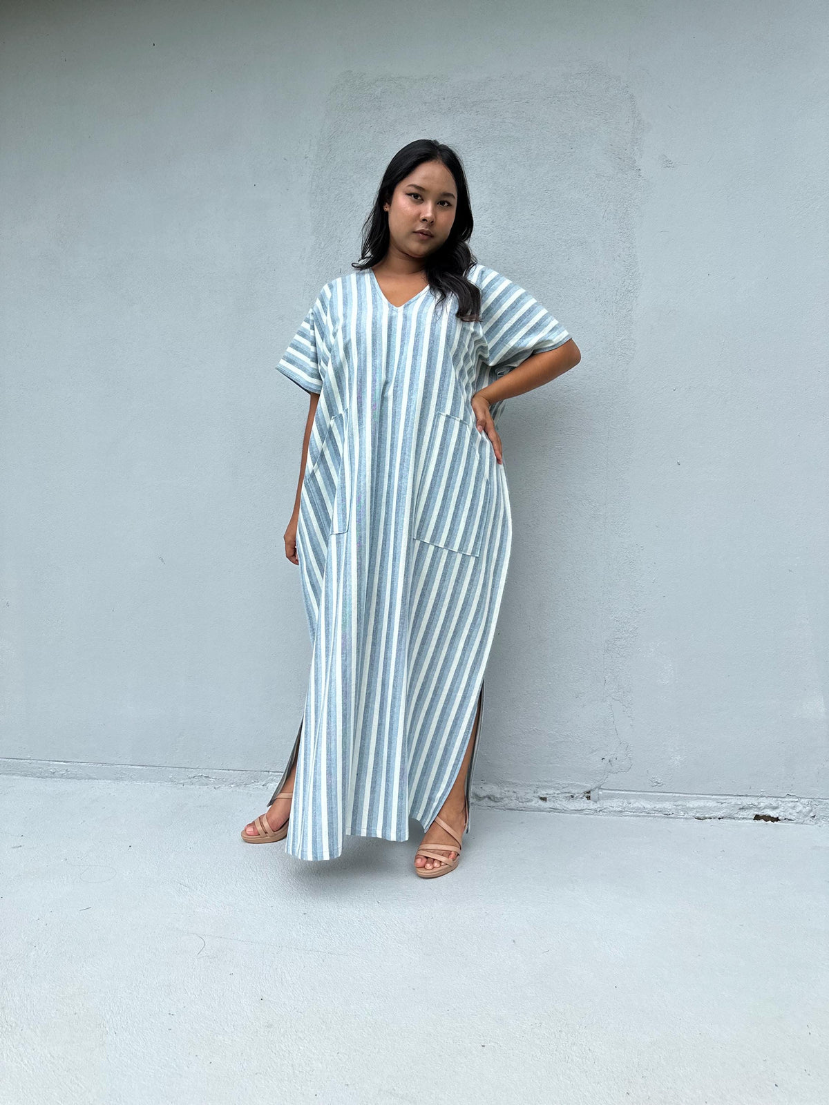 Mala Handworks Daria Hand-Woven Cotton Kaftan in White & Mist Stripe