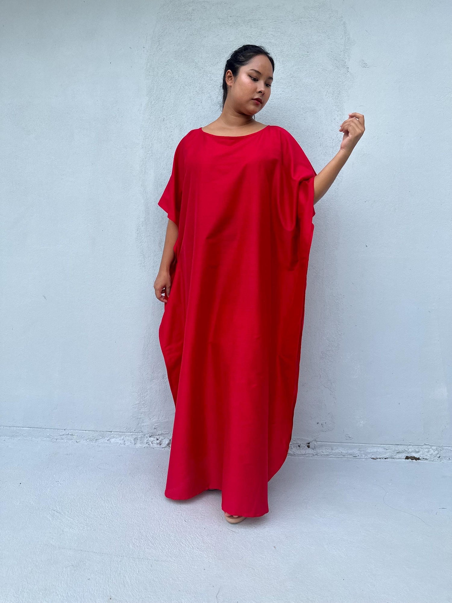 Mia Kaftan in Cherry