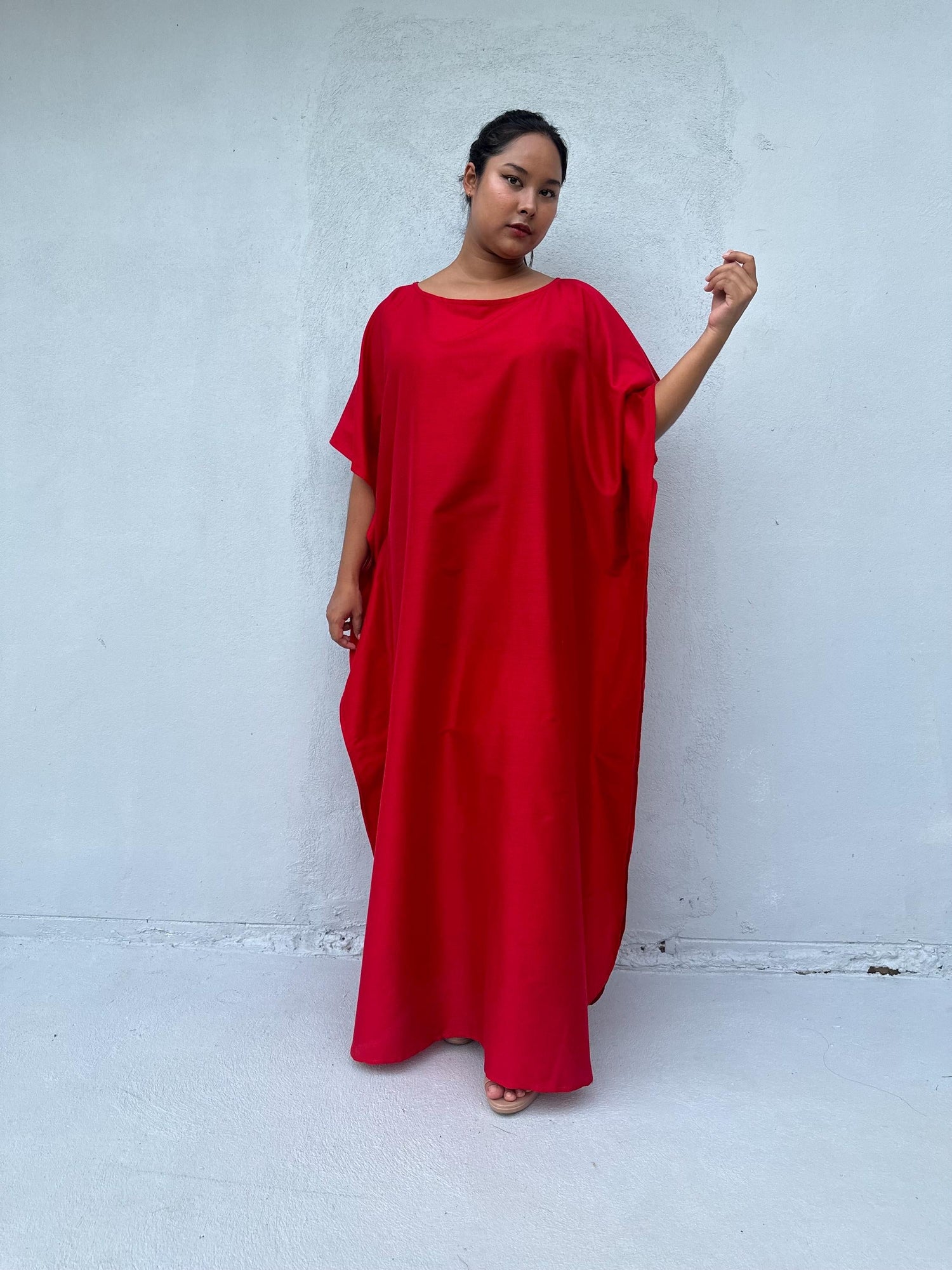 Mia Kaftan in Cherry