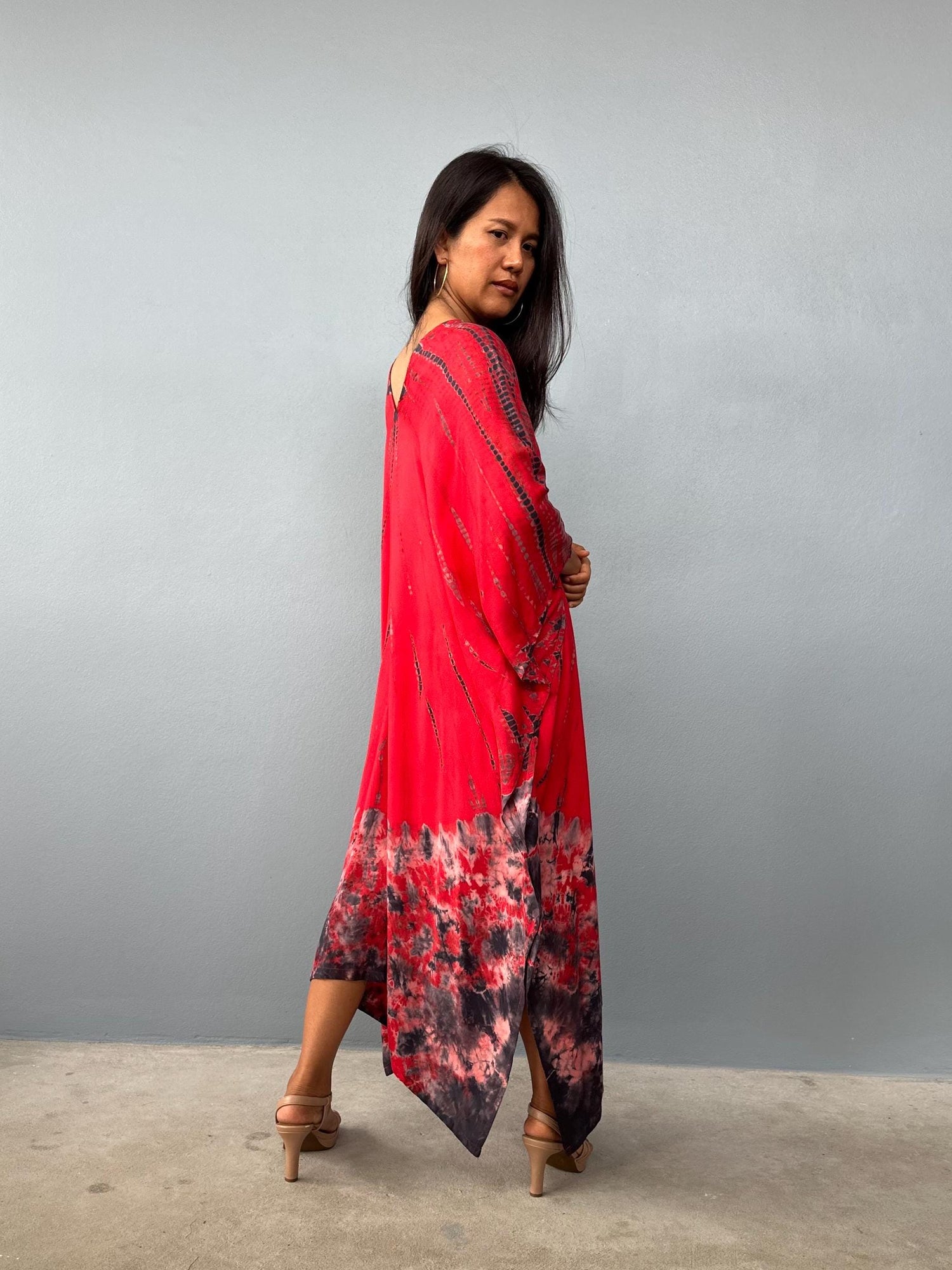Mala Kaftan in Red & Black Tie Dye - Aurora Pattern