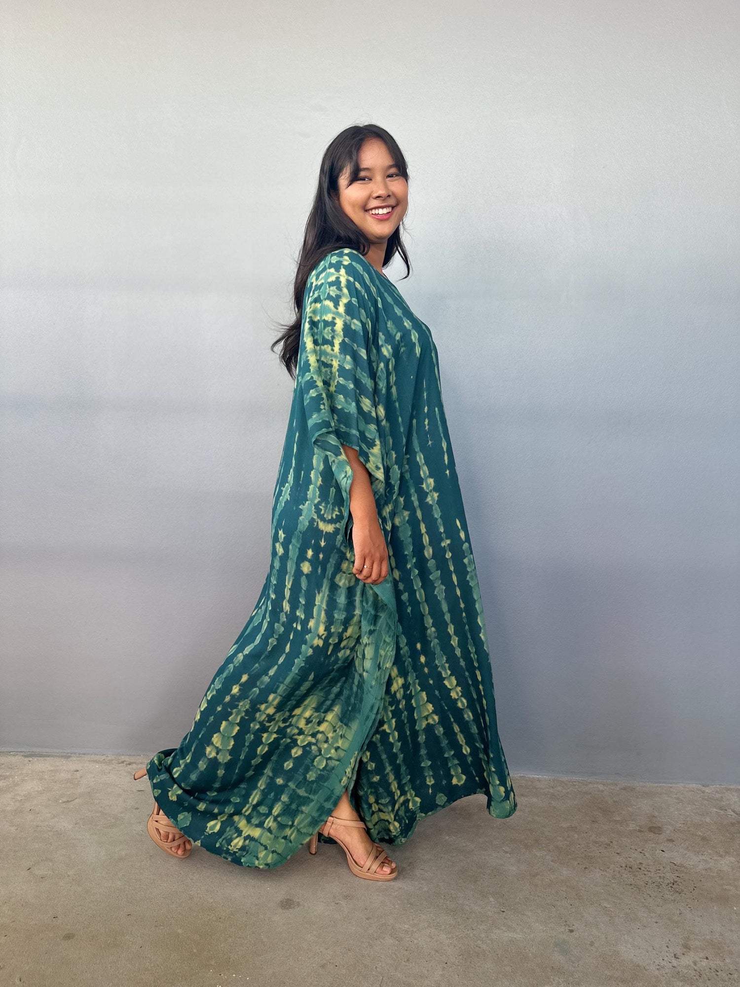 Eva Teal Tie Dye Kaftan front view