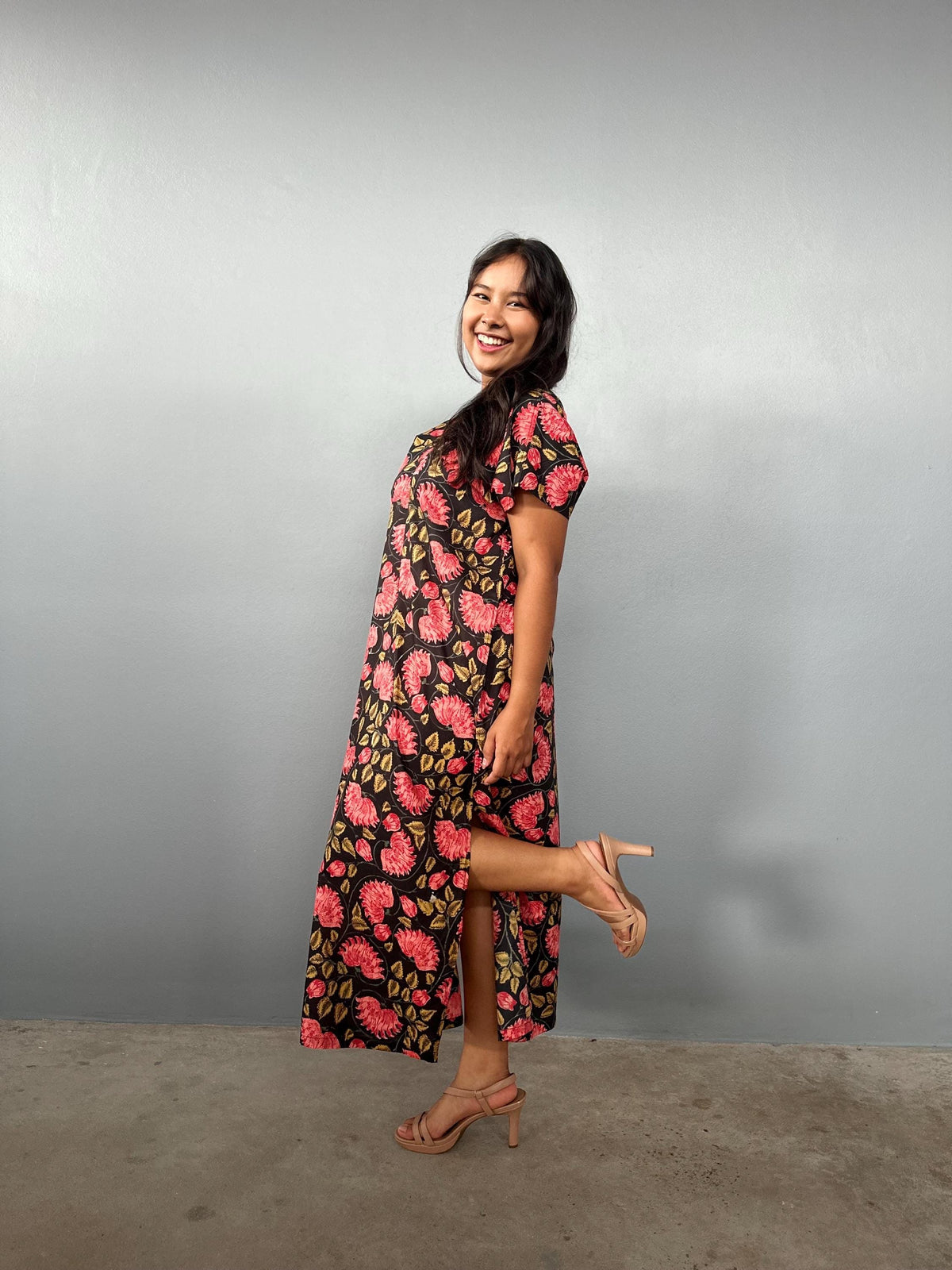 Mala Handworks Callie Petite Cotton Kaftan in Black & Rose Carnation