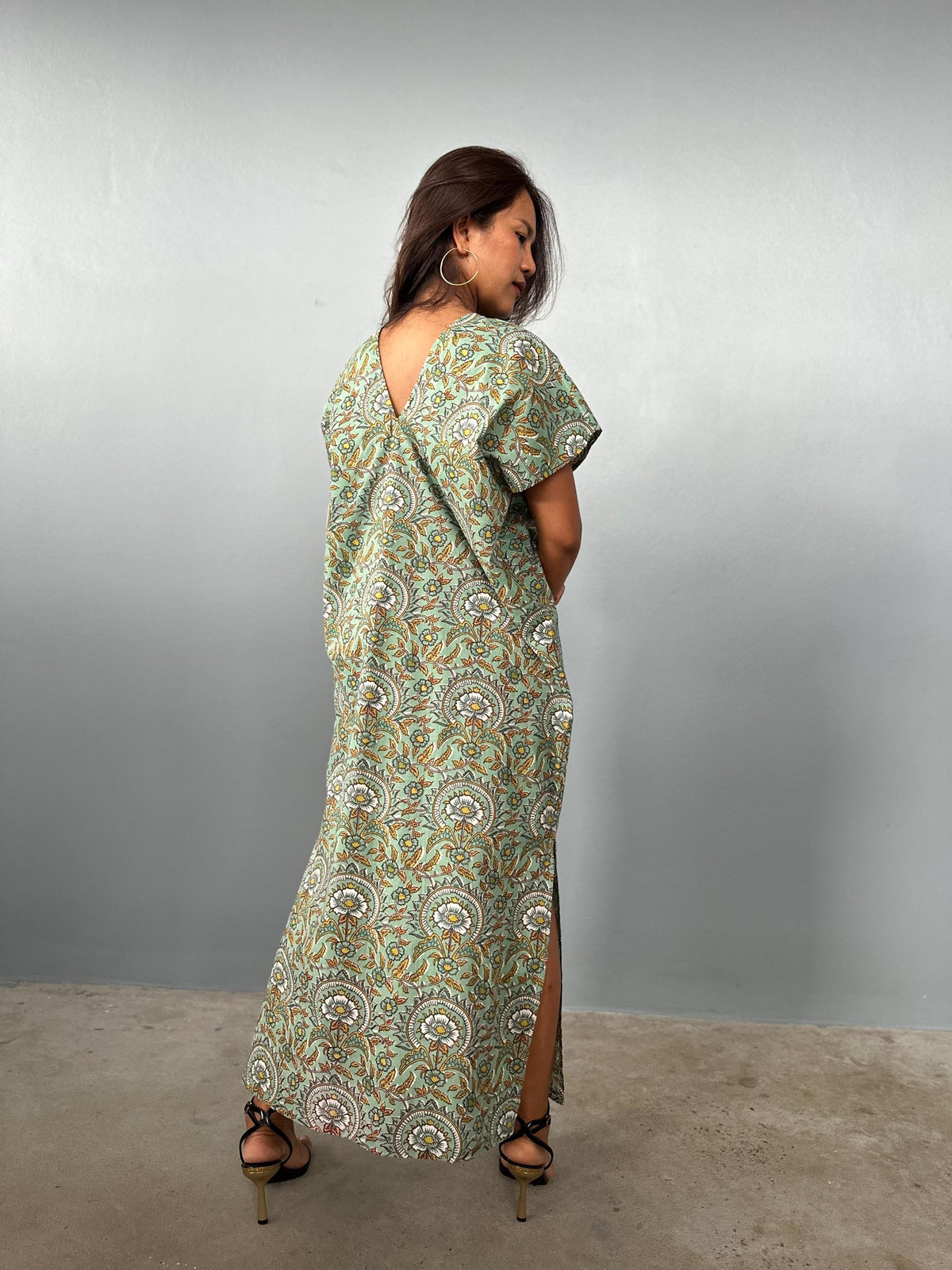 Mala Handworks Callie Petite Cotton Kaftan in Sage Paisley