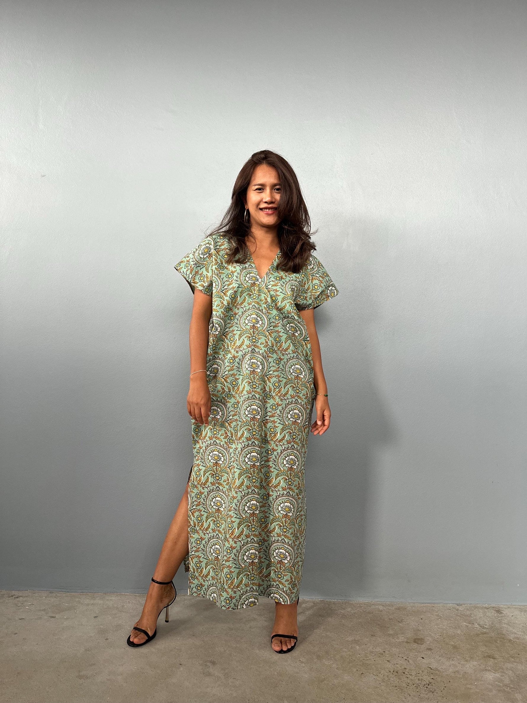 Mala Handworks Callie Petite Cotton Kaftan in Sage Paisley