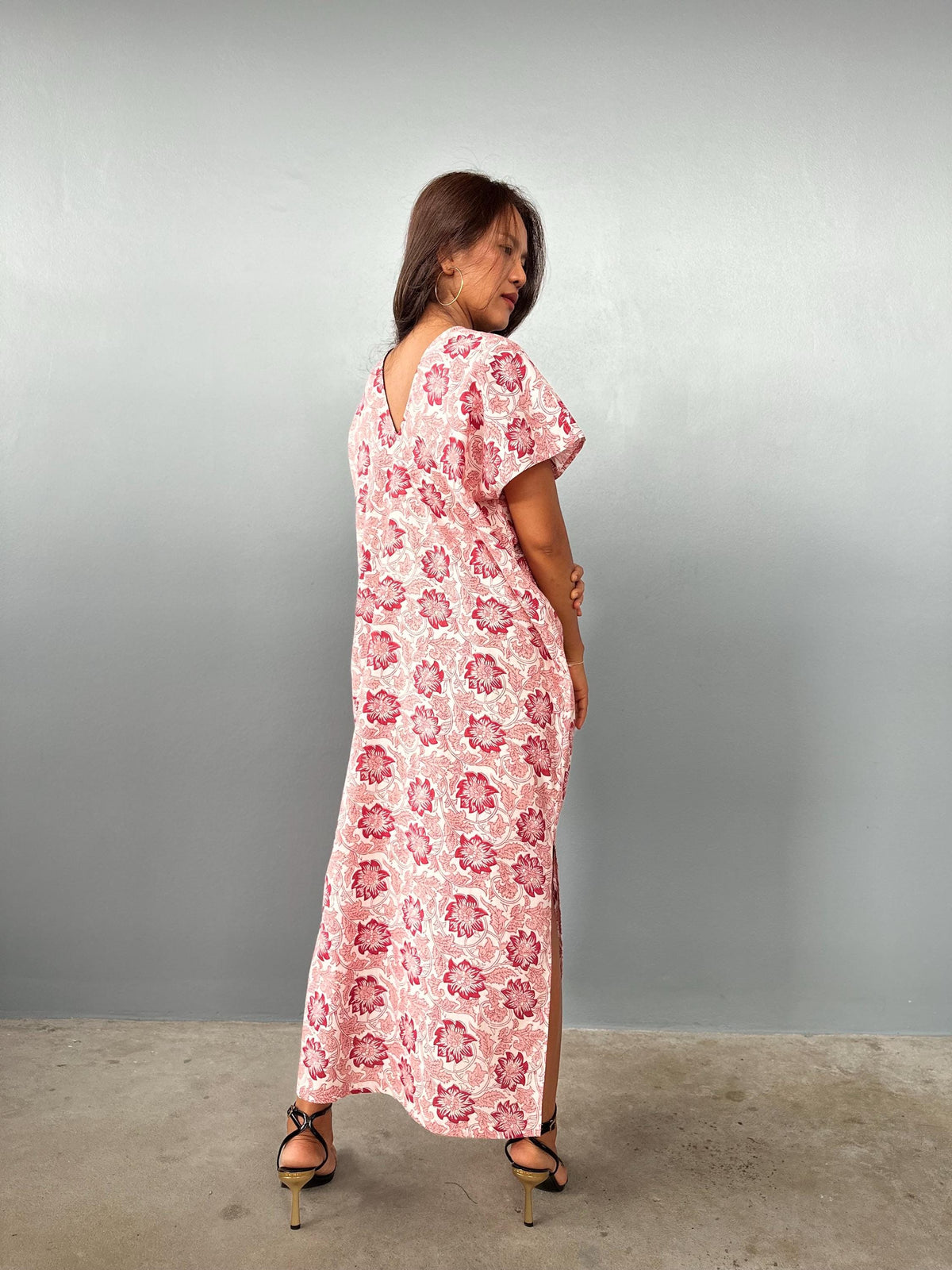 Mala Handworks Callie Petite Cotton Kaftan in Rose Paisley