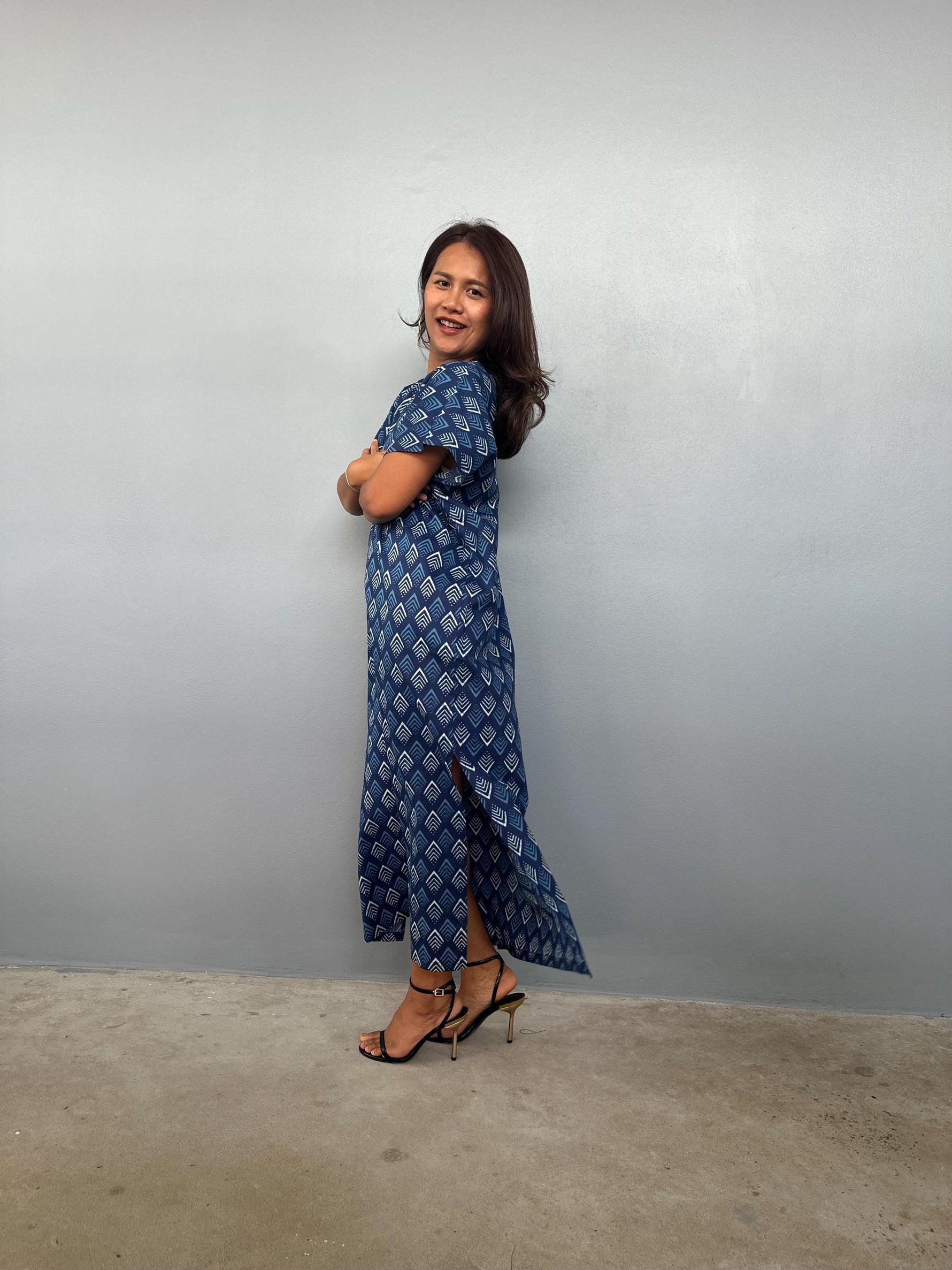Mala Handworks Callie Petite Cotton Kaftan in Sapphire Chevron