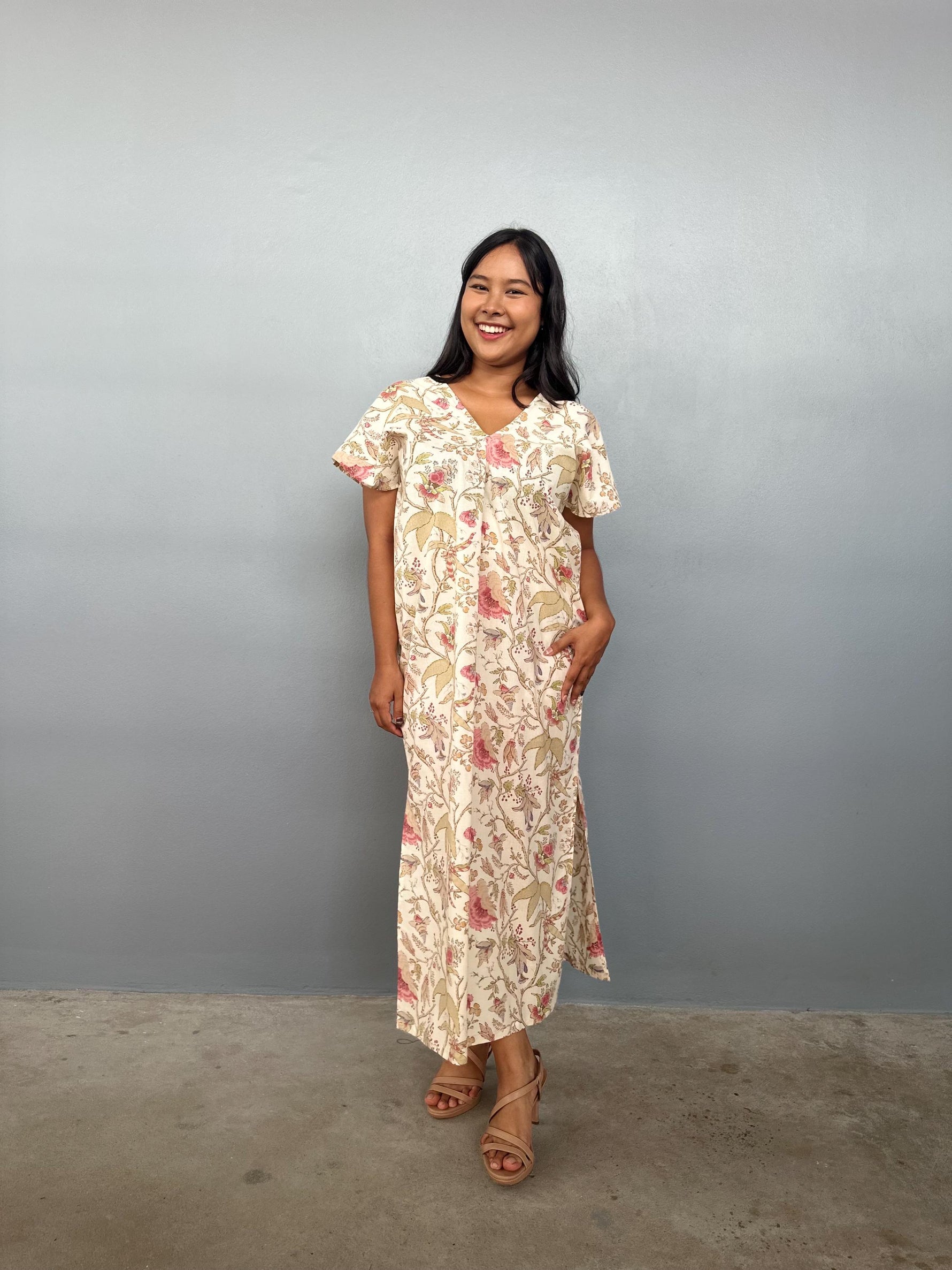 Mala Handworks Callie Petite Cotton Kaftan in Cream Floral