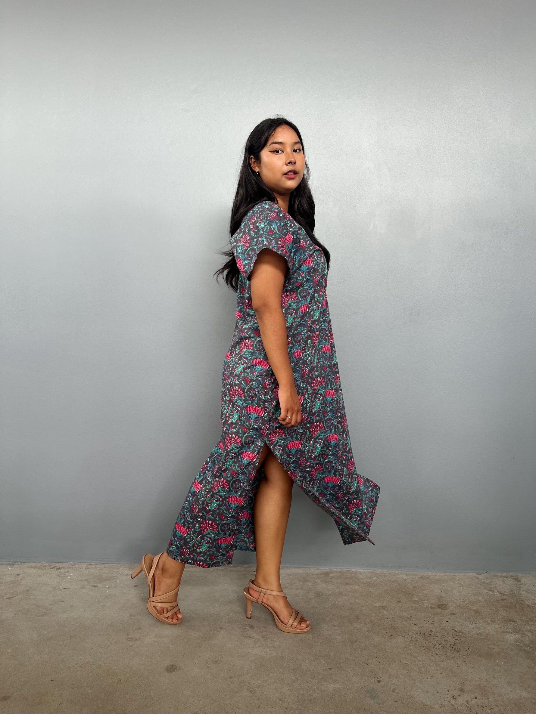 Mala Handworks Callie Petite Cotton Kaftan in Teal Carnation Paisley